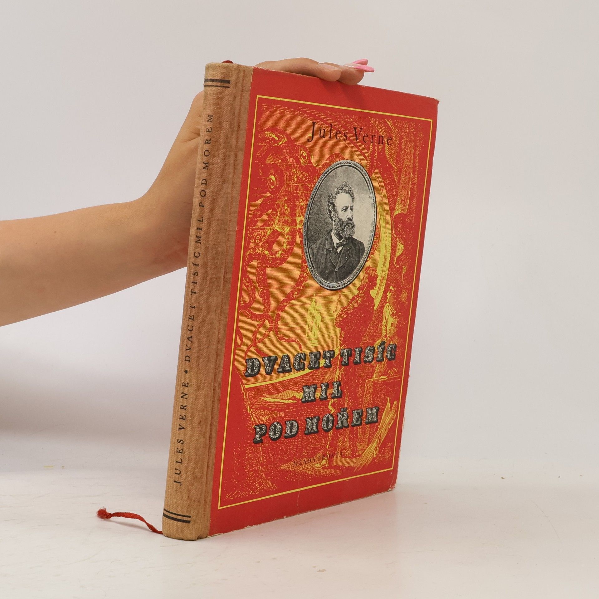 Jules Verne Dvacet tisíc mil pod mořem