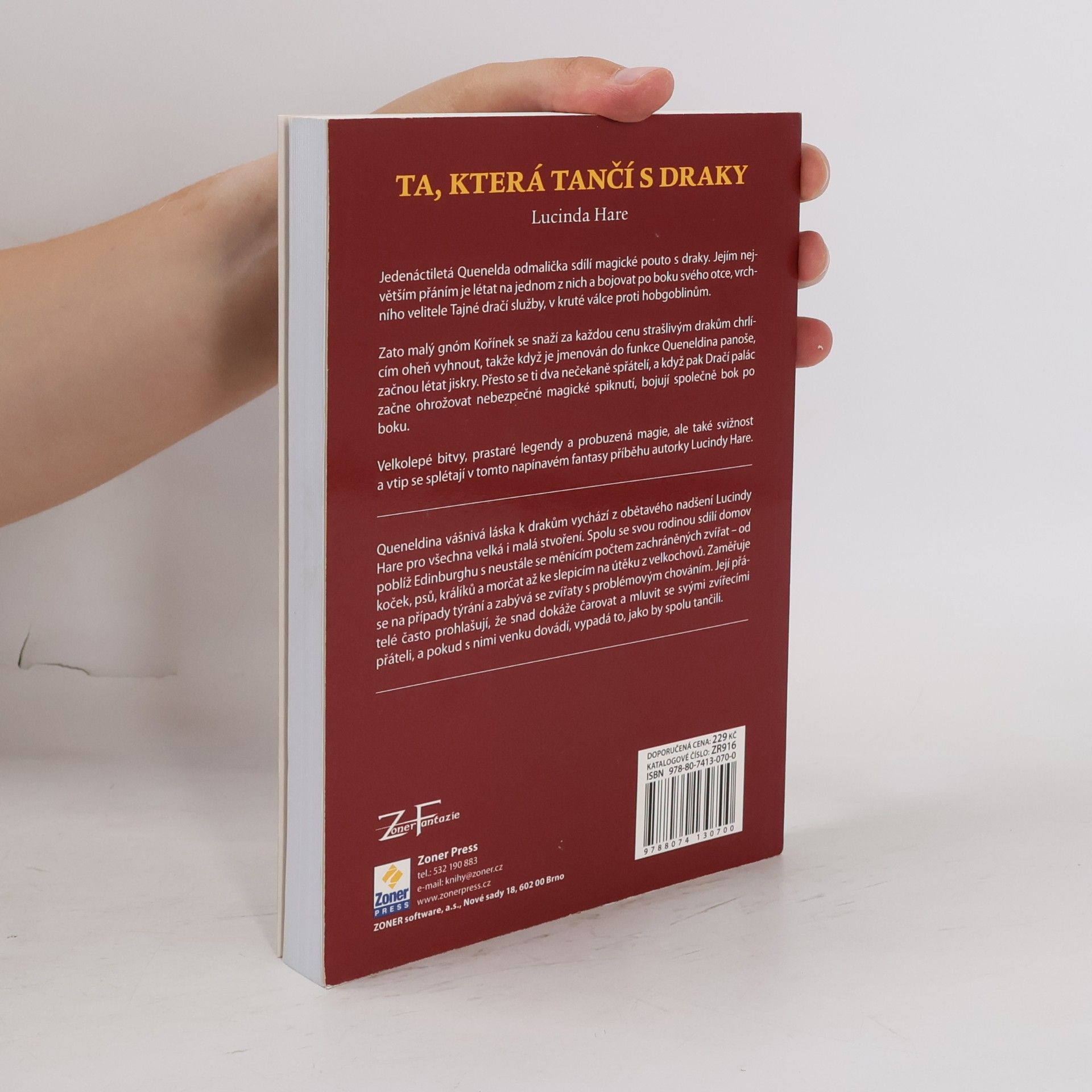 Lucinda Hare Ta, která tančí s draky
