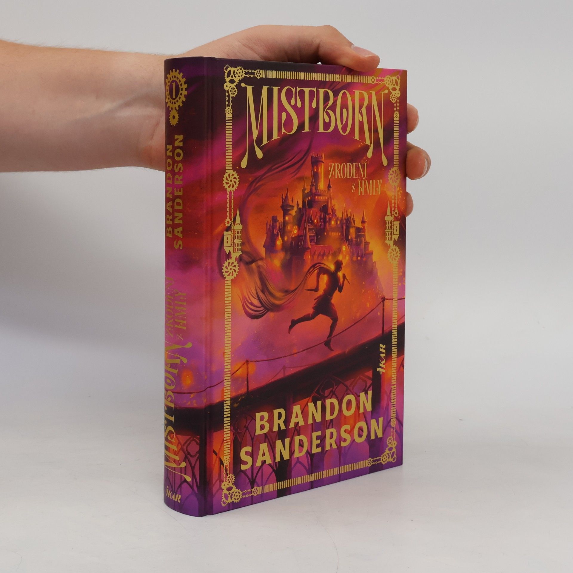 Brandon Sanderson Mistborn: Zrodení z hmly