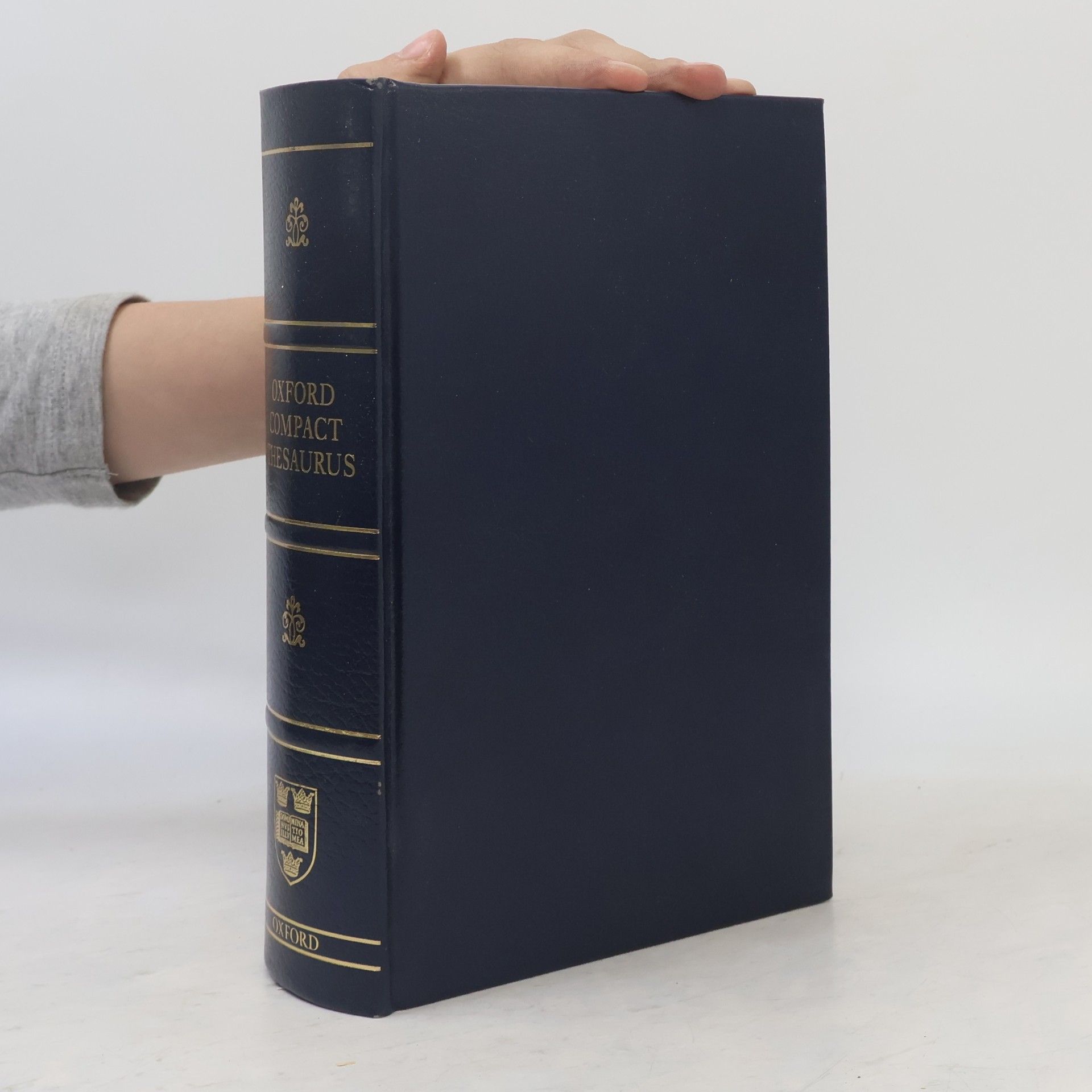 Lucy Hollingworth Oxford Compact Thesaurus, Third Edition