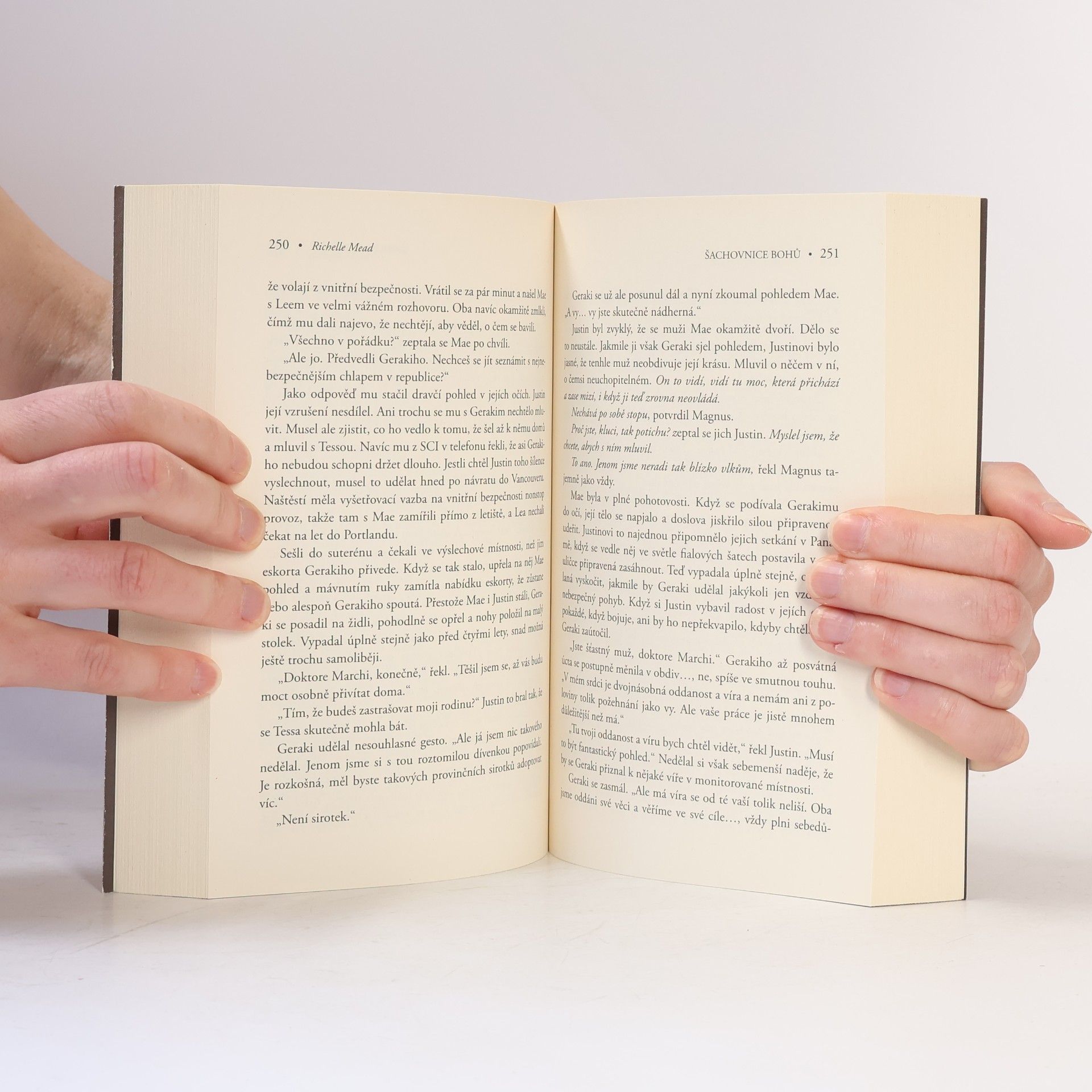 Richelle Mead Série Věk X. Šachovnice bohů