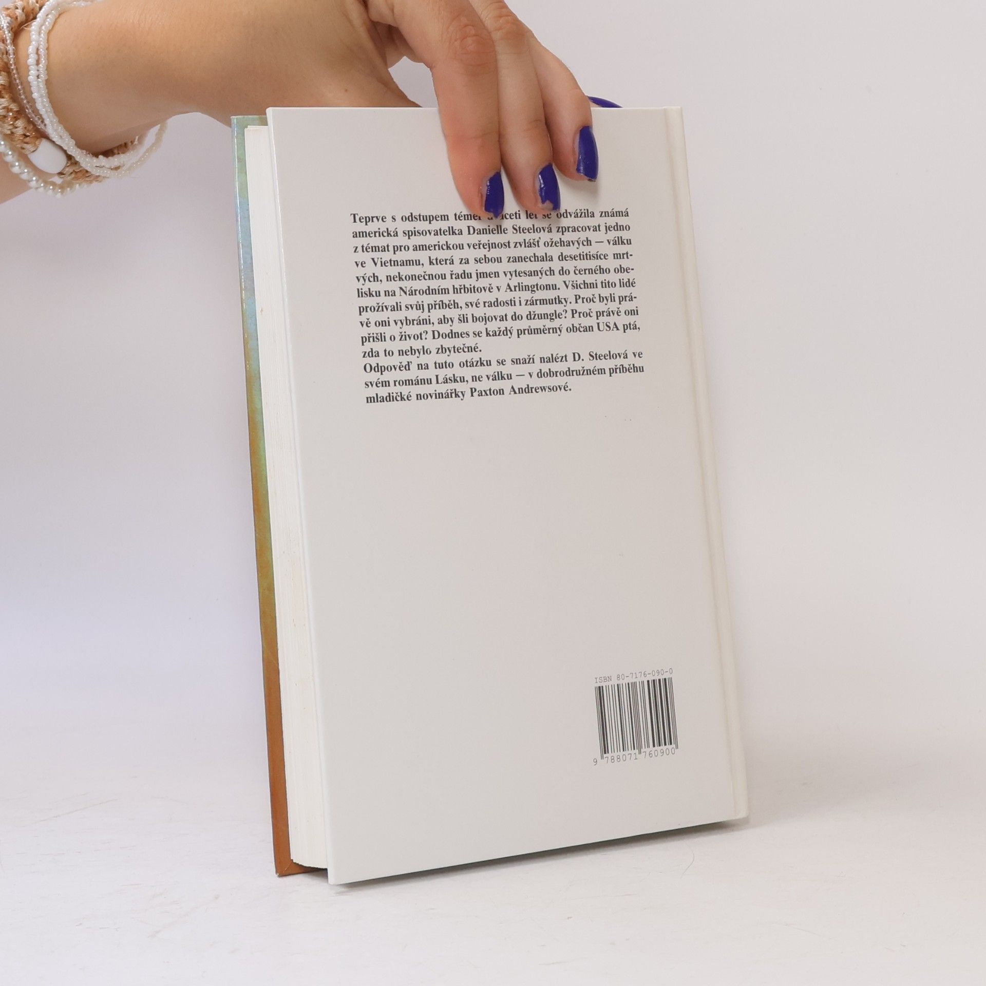 Danielle Steel Lásku, ne válku