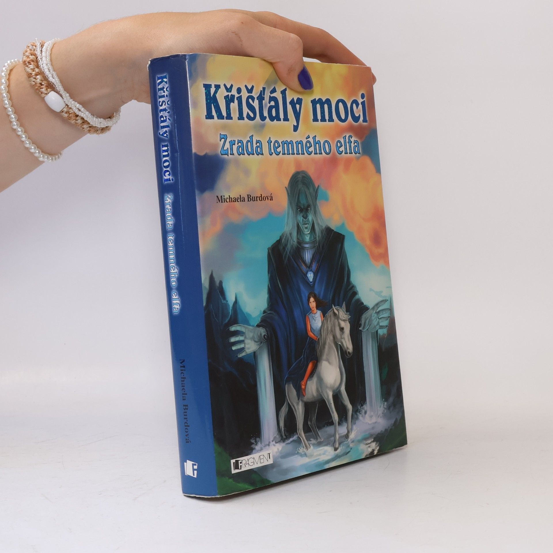 Michaela Burdová Křišťály moci. Zrada temného elfa