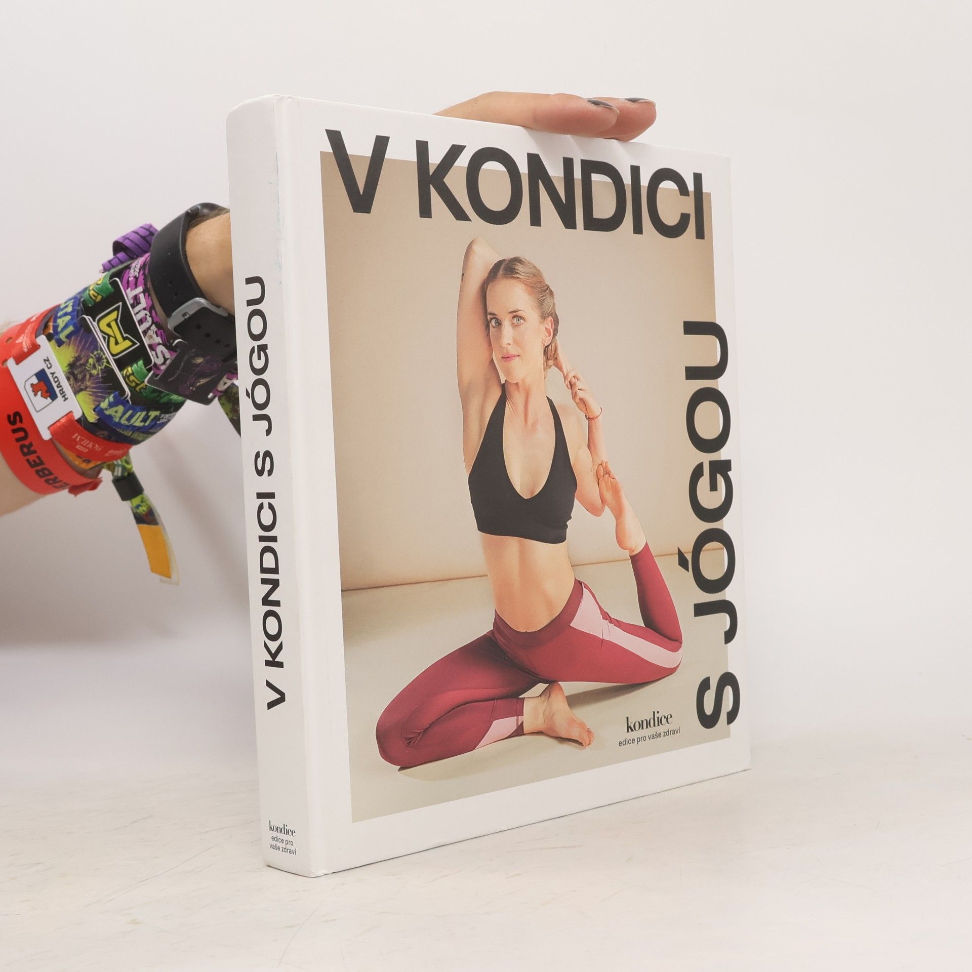 Kolektív autorov V kondici s jógou