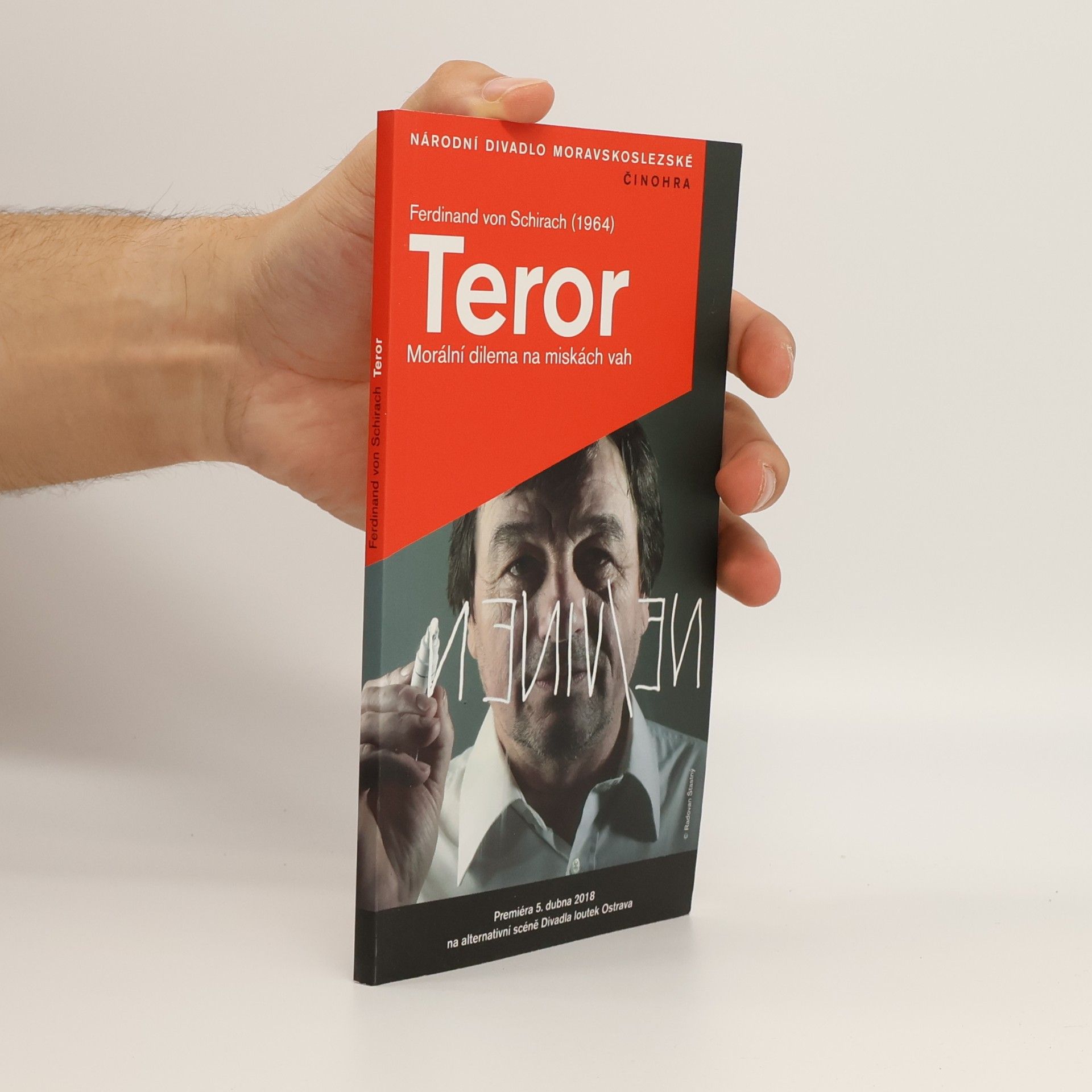 Kolektiv autorů Teror. Morální dilema na miskách vah