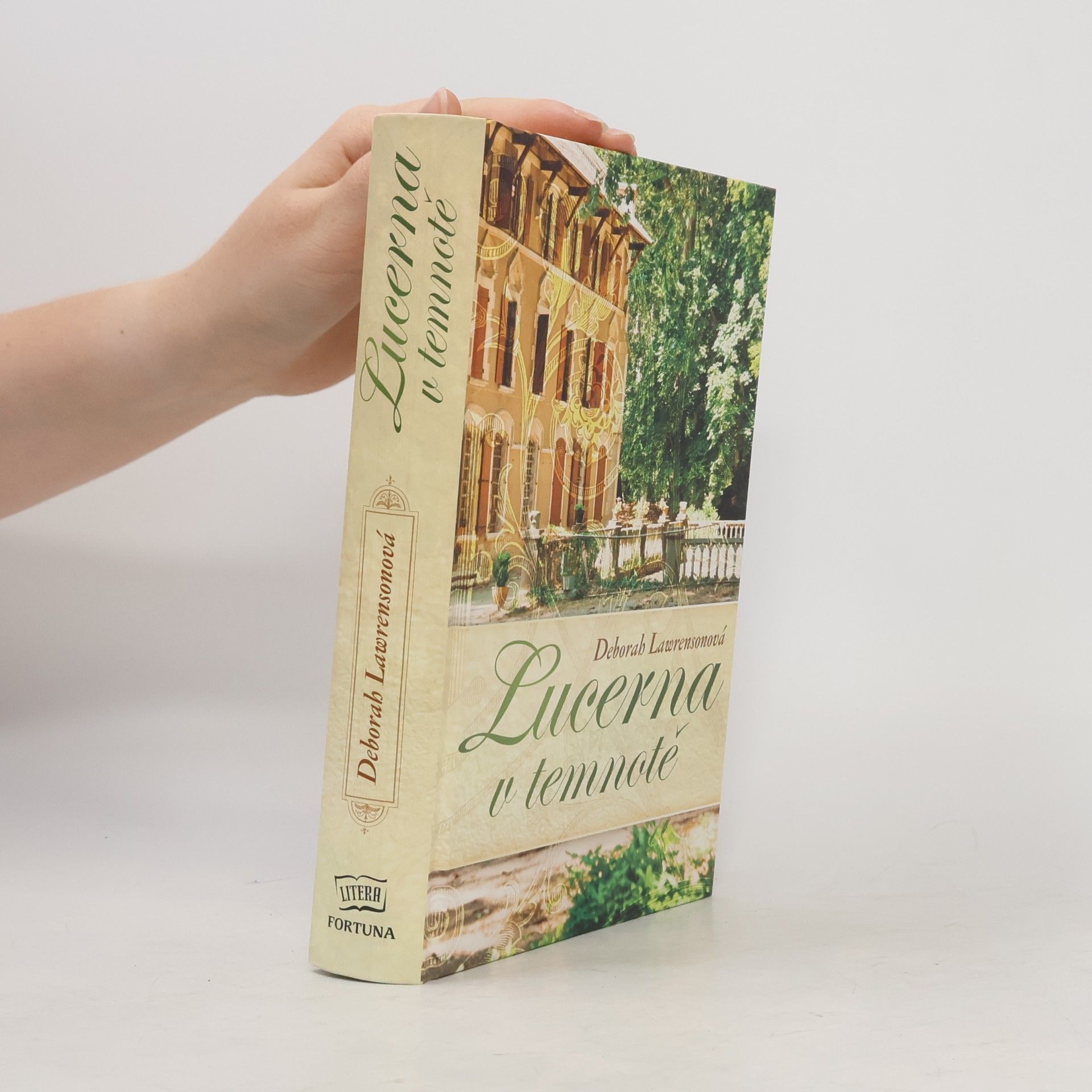 Deborah Lawrensová Lucerna v temnotě