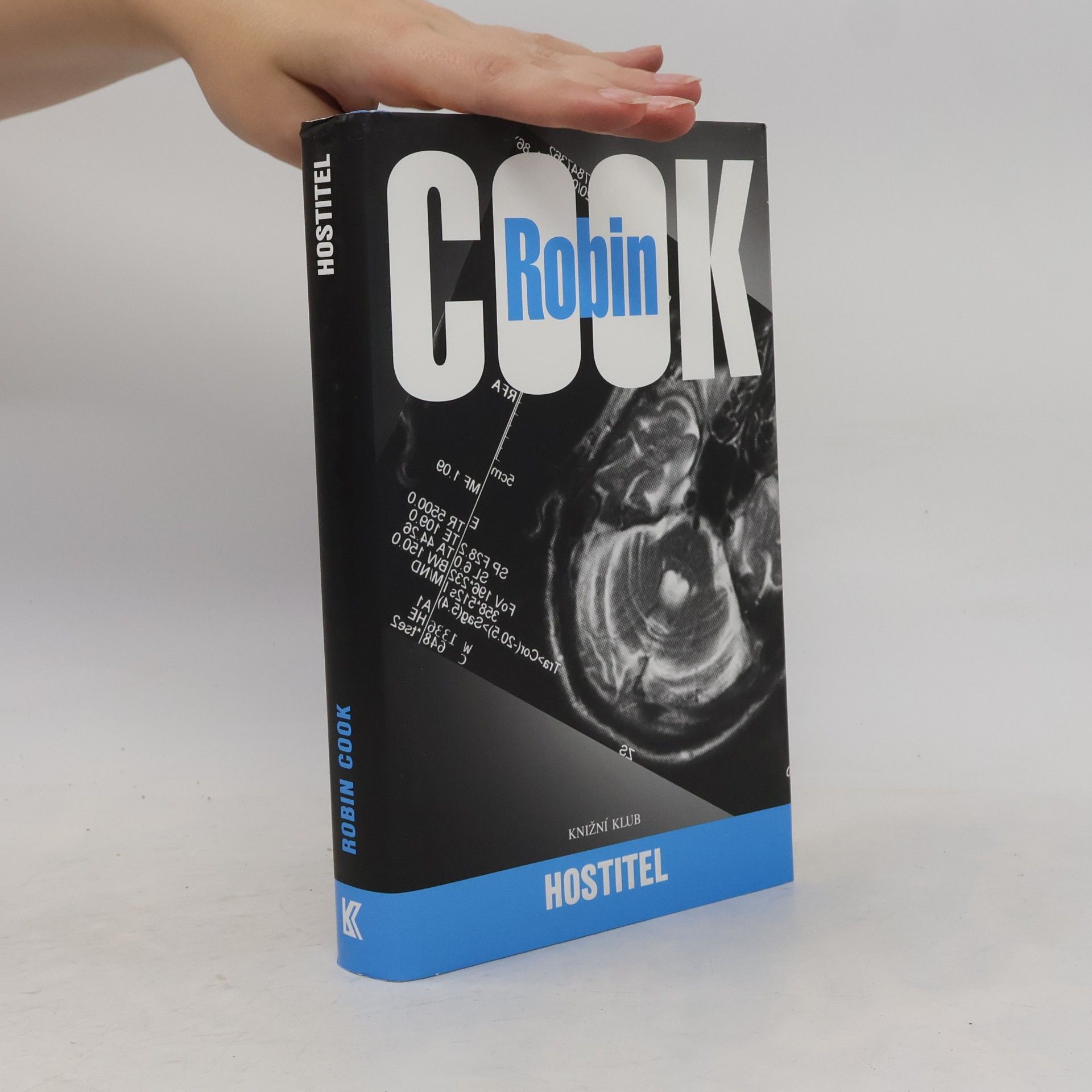 Robin Cook Hostitel