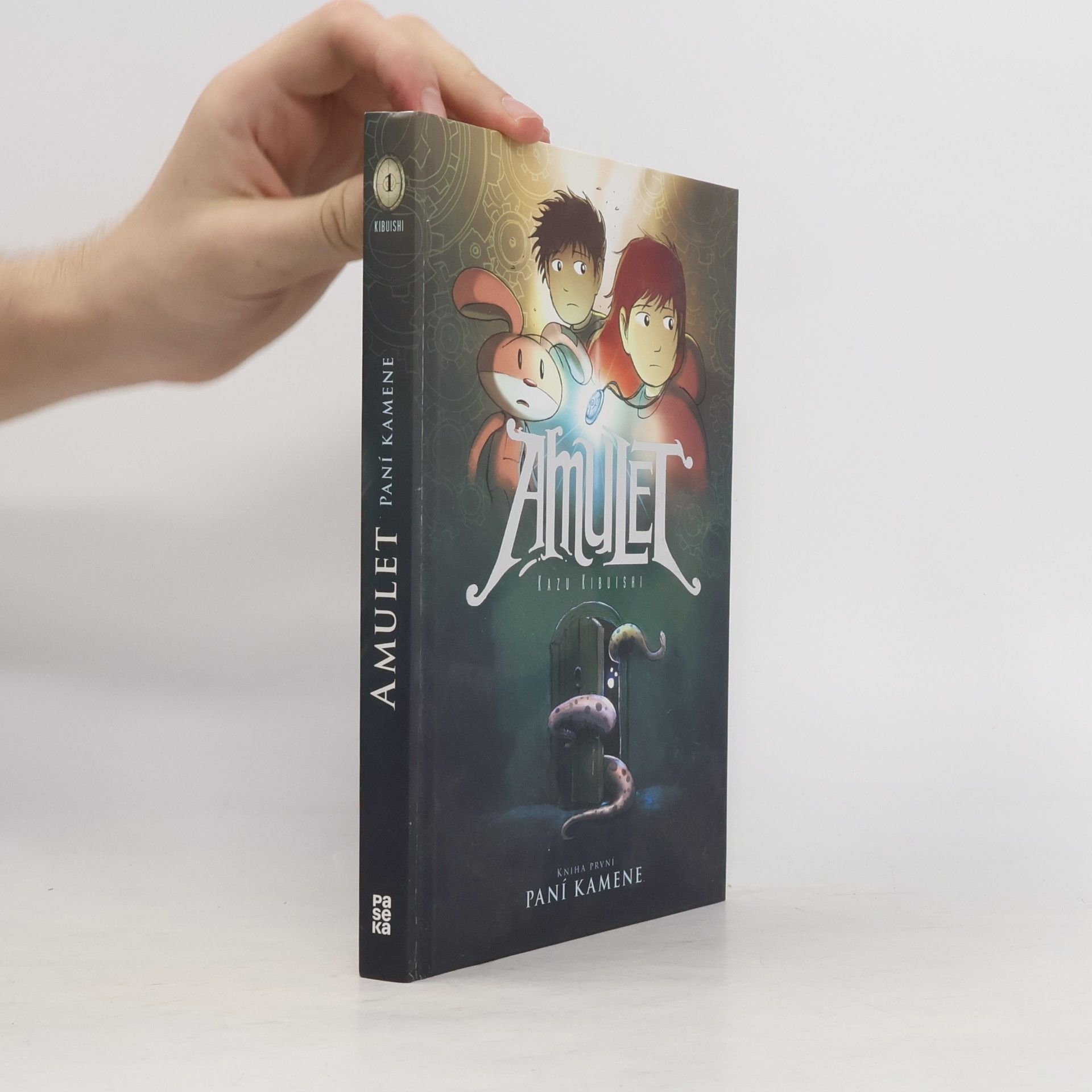 Kazu Kibuishi Paní kamene. Amulet. Kniha první