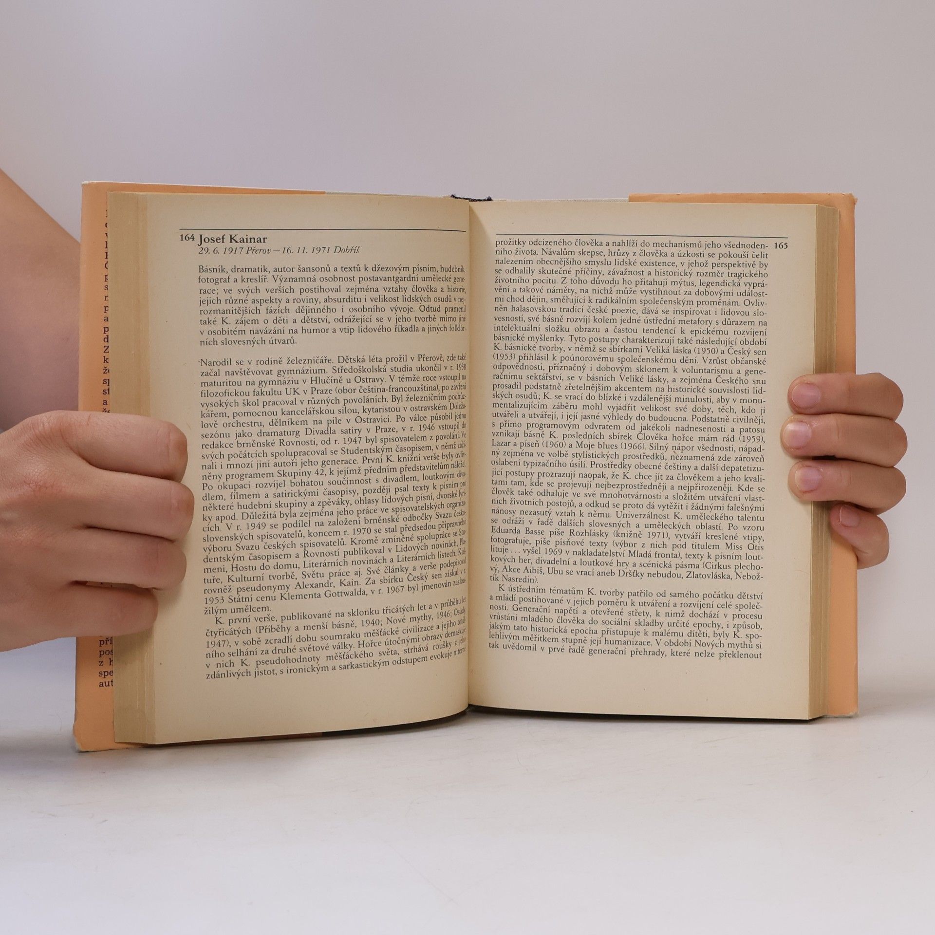 Kolektiv autorů Čeští spisovatelé literatury pro děti a mládež