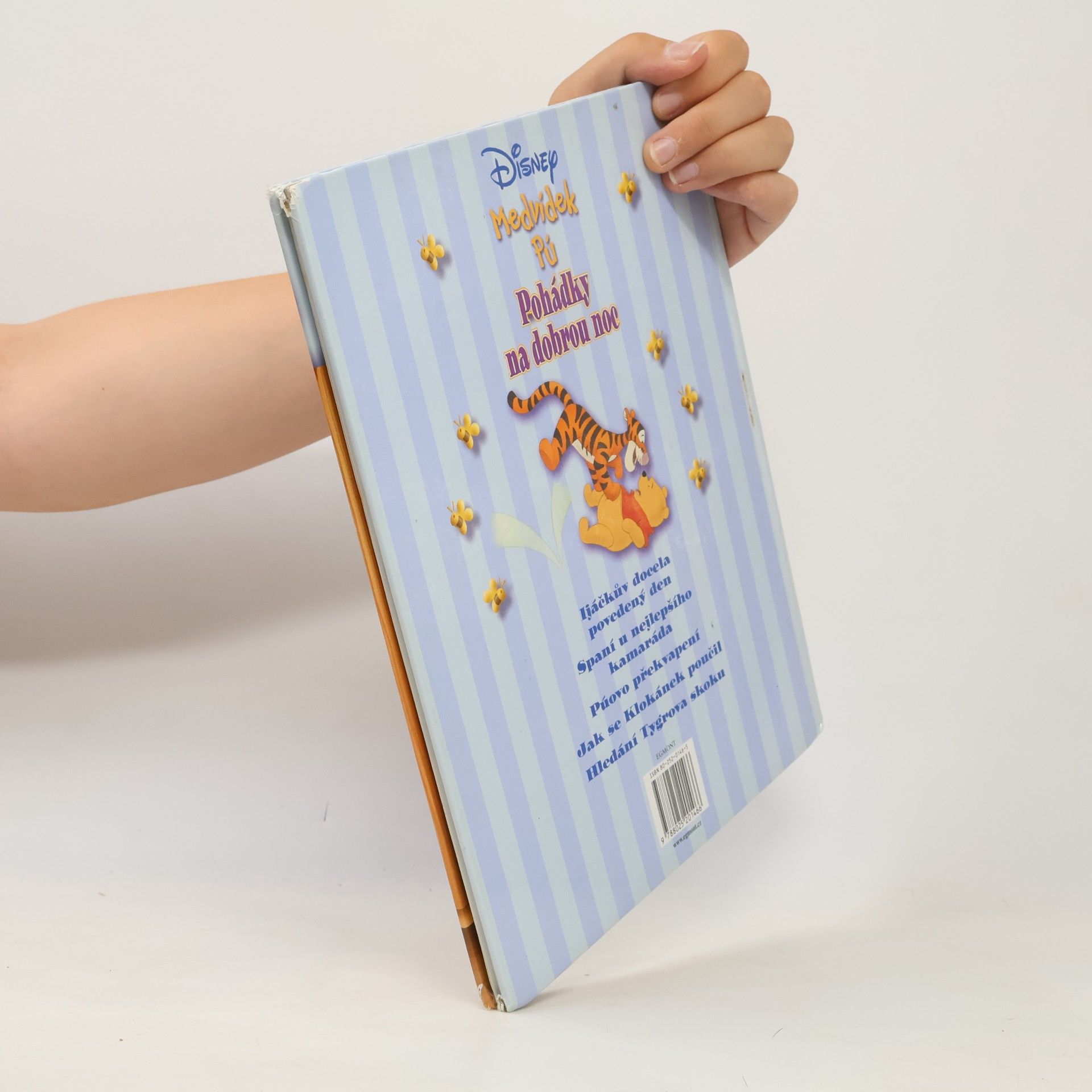 Various authors Medvídek Pú : pohádky na dobrou noc : [vyprávění o kamarádech ze Stokorcového lesa]