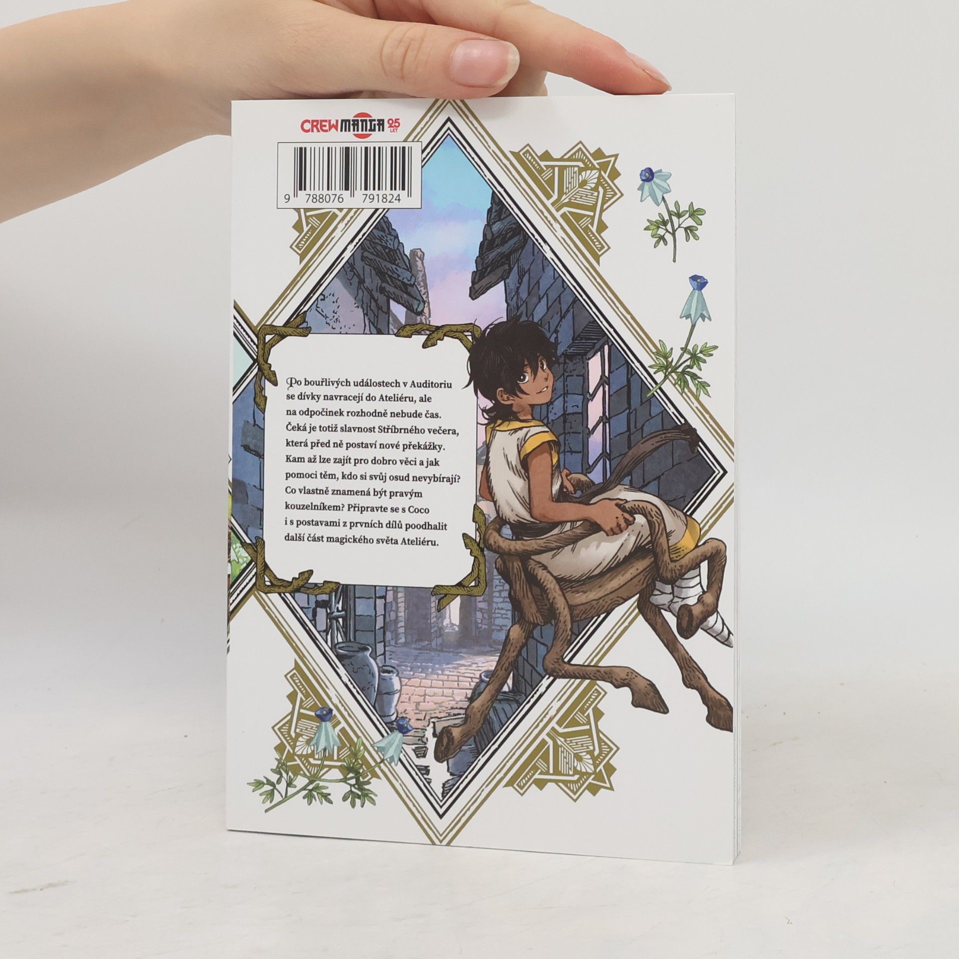 Kamome Shirahama Ateliér špičatých klobouků 8