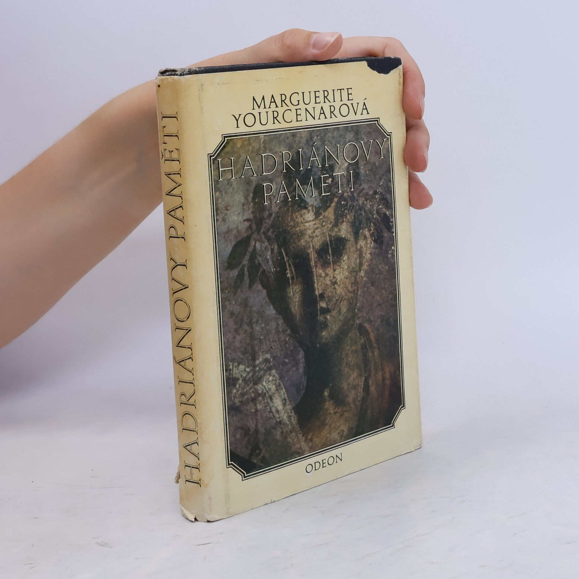 Marguerite Yourcenar Hadriánovy paměti