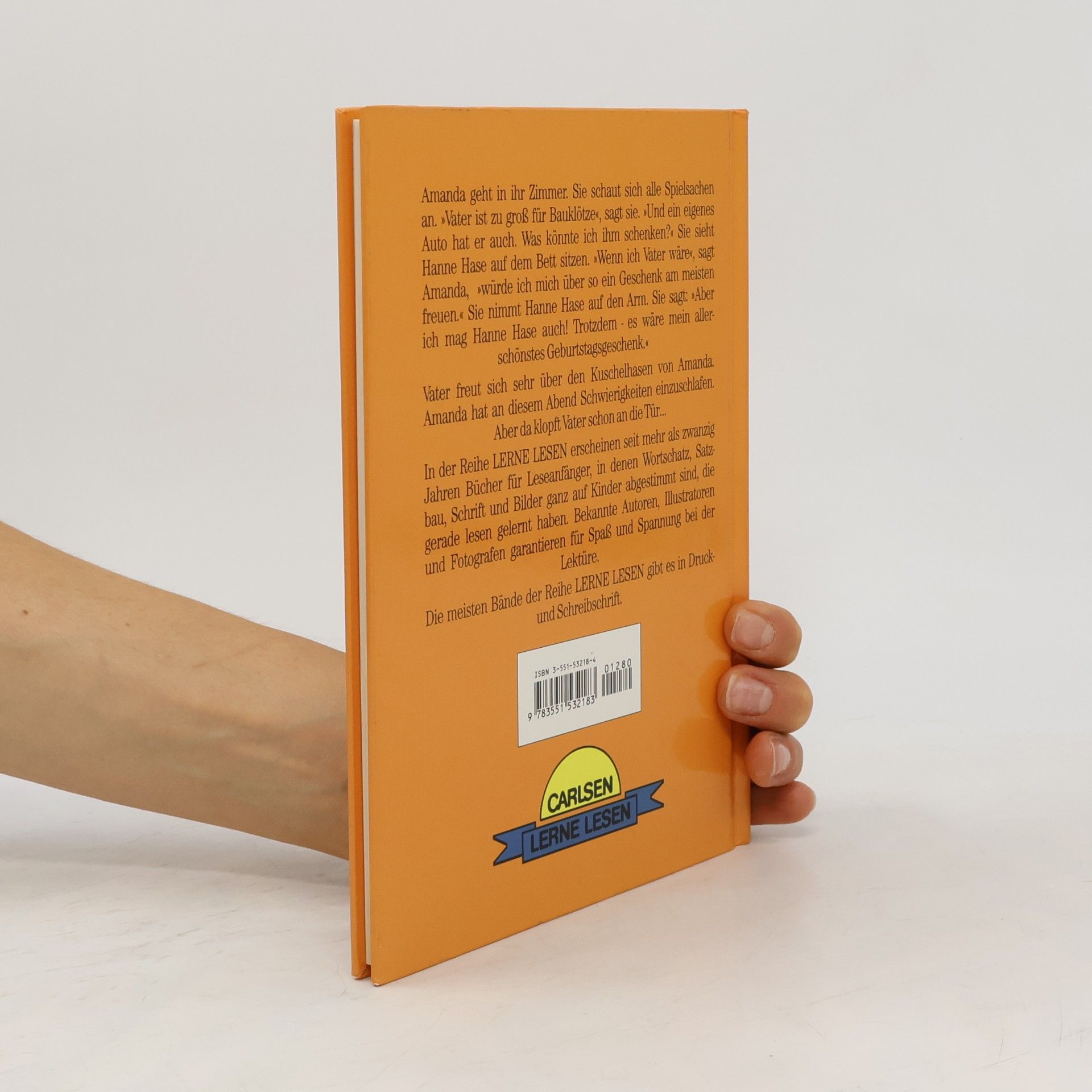 Oliver und Amanda finden ein Geschenk. Schreibschrift