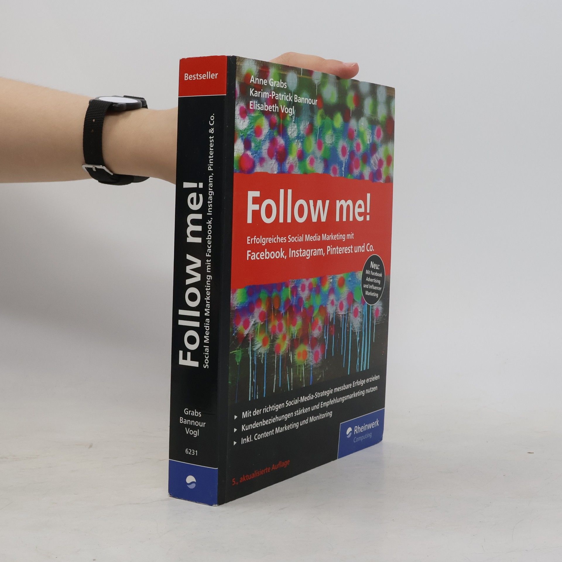 Anne Grabs Follow me!