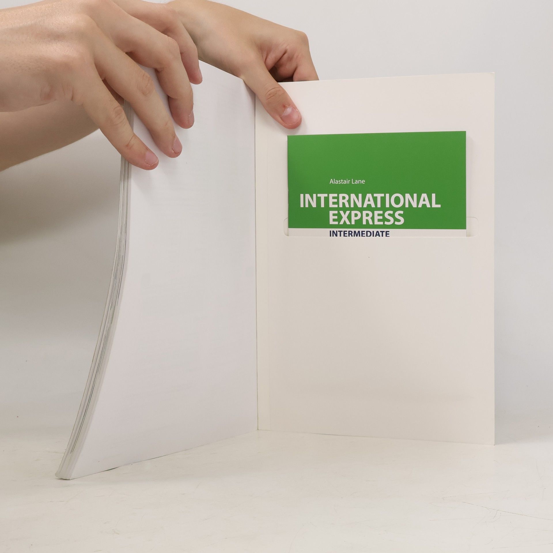 Keith Harding International Express - Intermediate Student's Book Pack