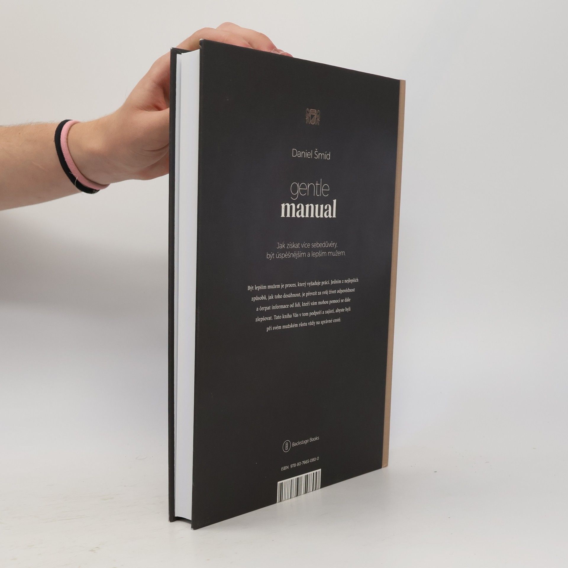Daniel Šmíd Gentlemanual : jak získat více sebedůvěry, být úspěšnějším a lepším mužem