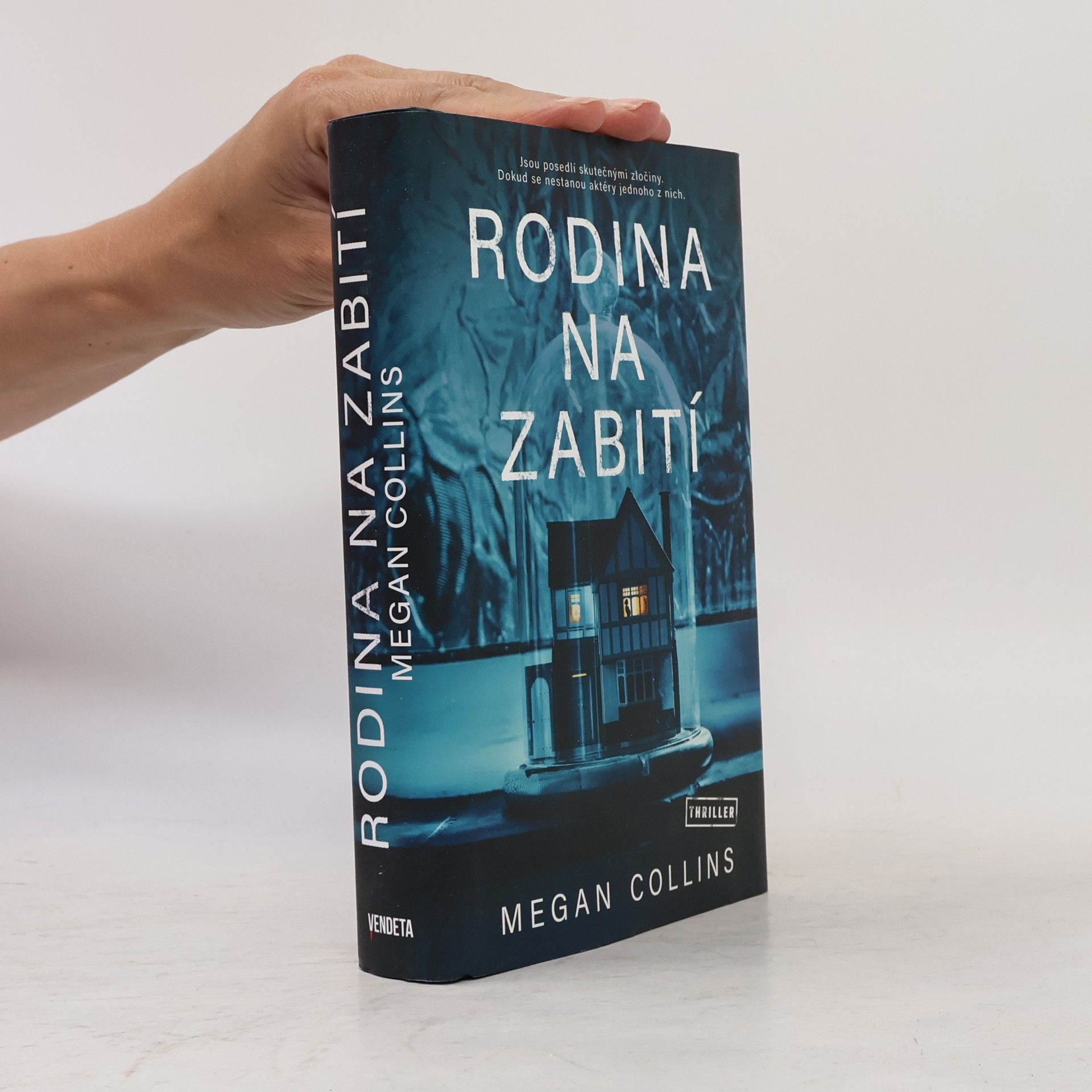 Megan Collins Rodina na zabití