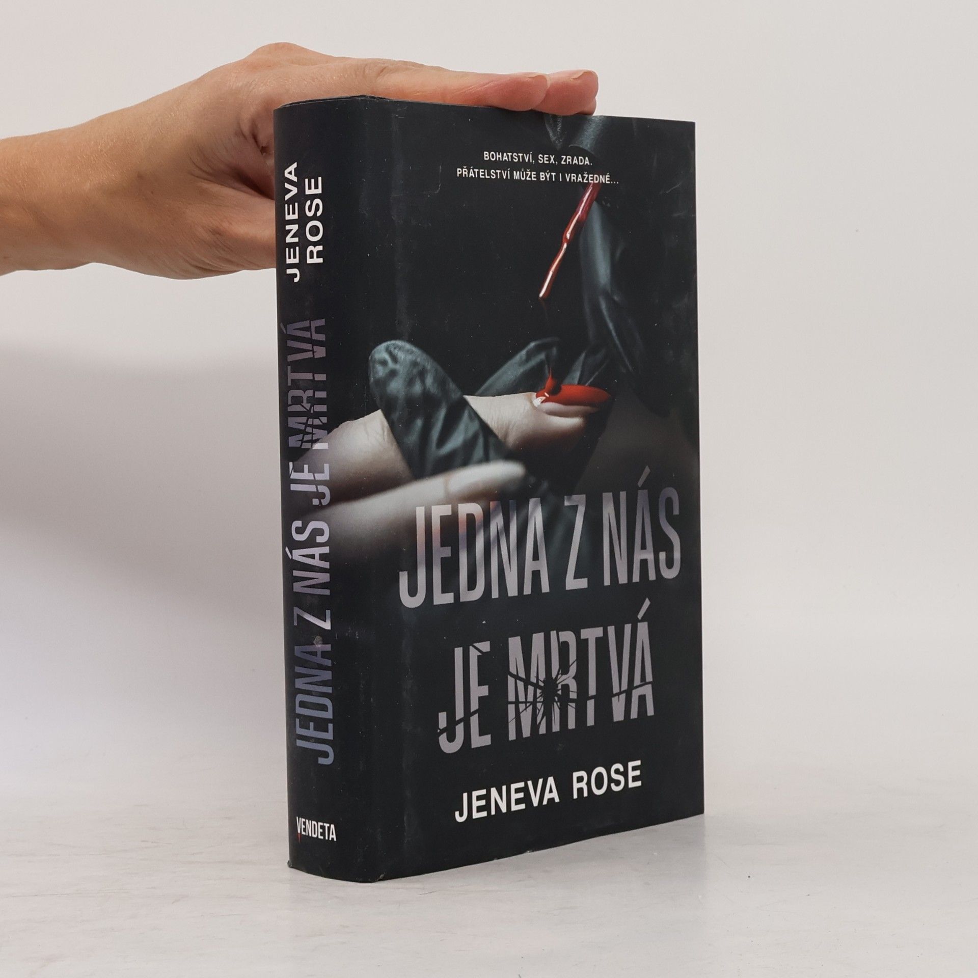 Michaela Doubravová Jedna z nás je mrtvá