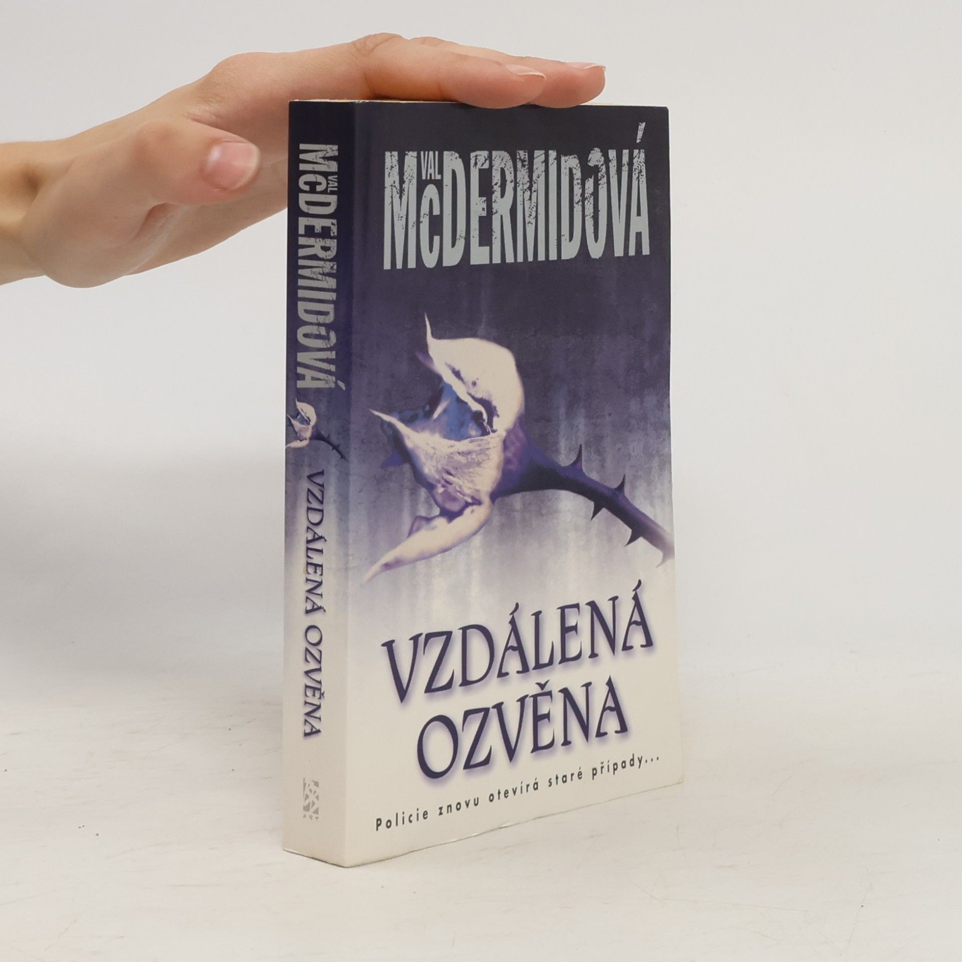 Val McDermid Vzdálená ozvěna