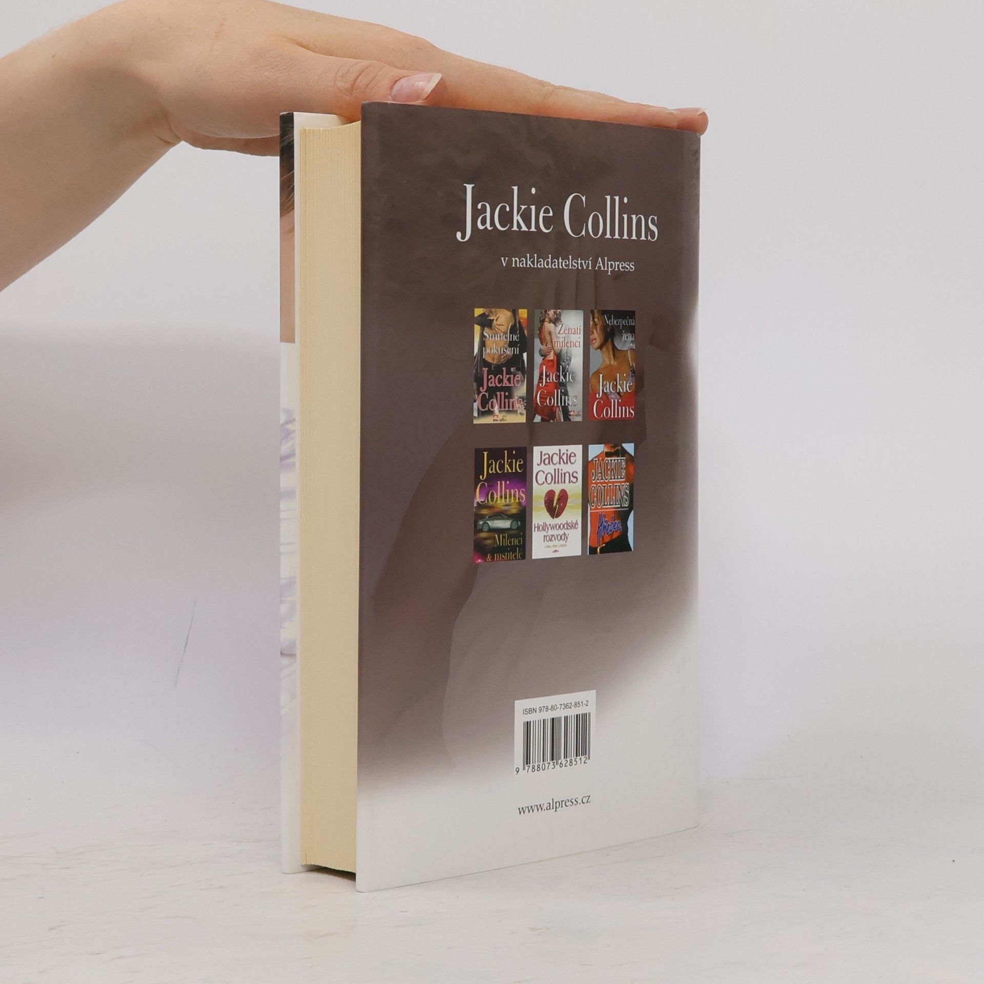 Jackie Collins Naivní mrcha