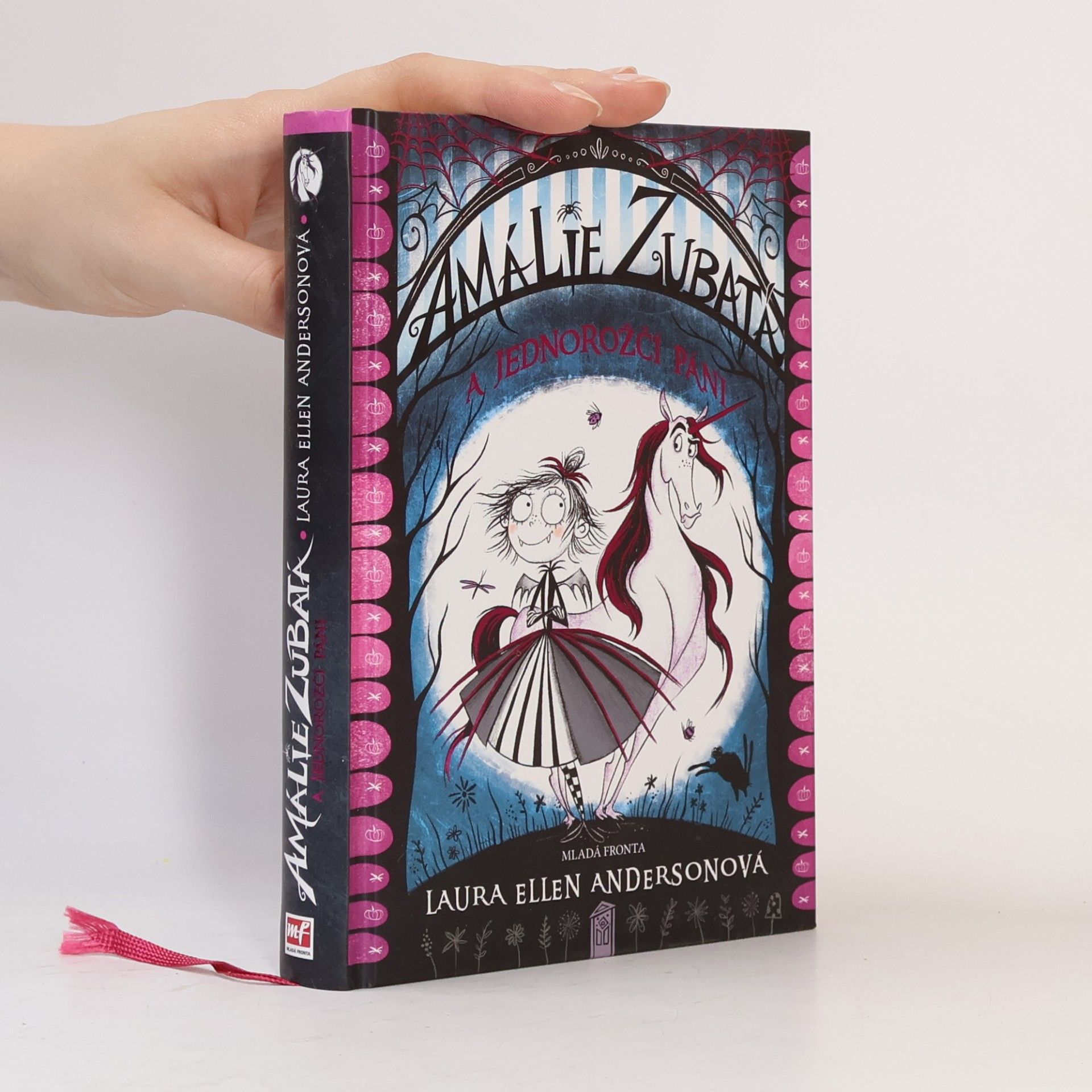 Laura Ellen Anderson Amálie Zubatá a jednorožčí páni