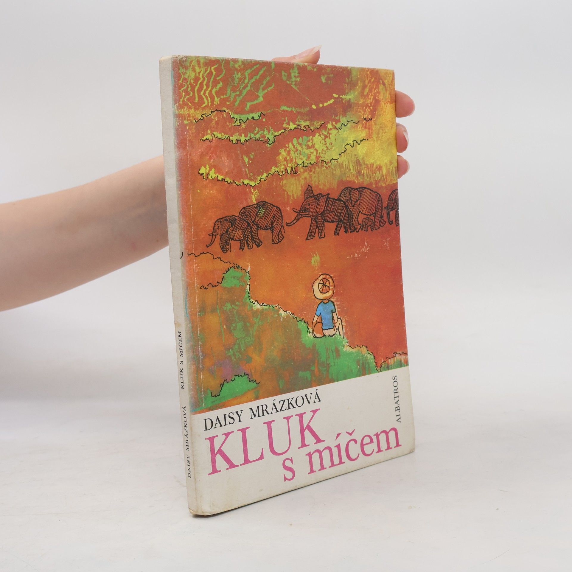 Kluk s míčem