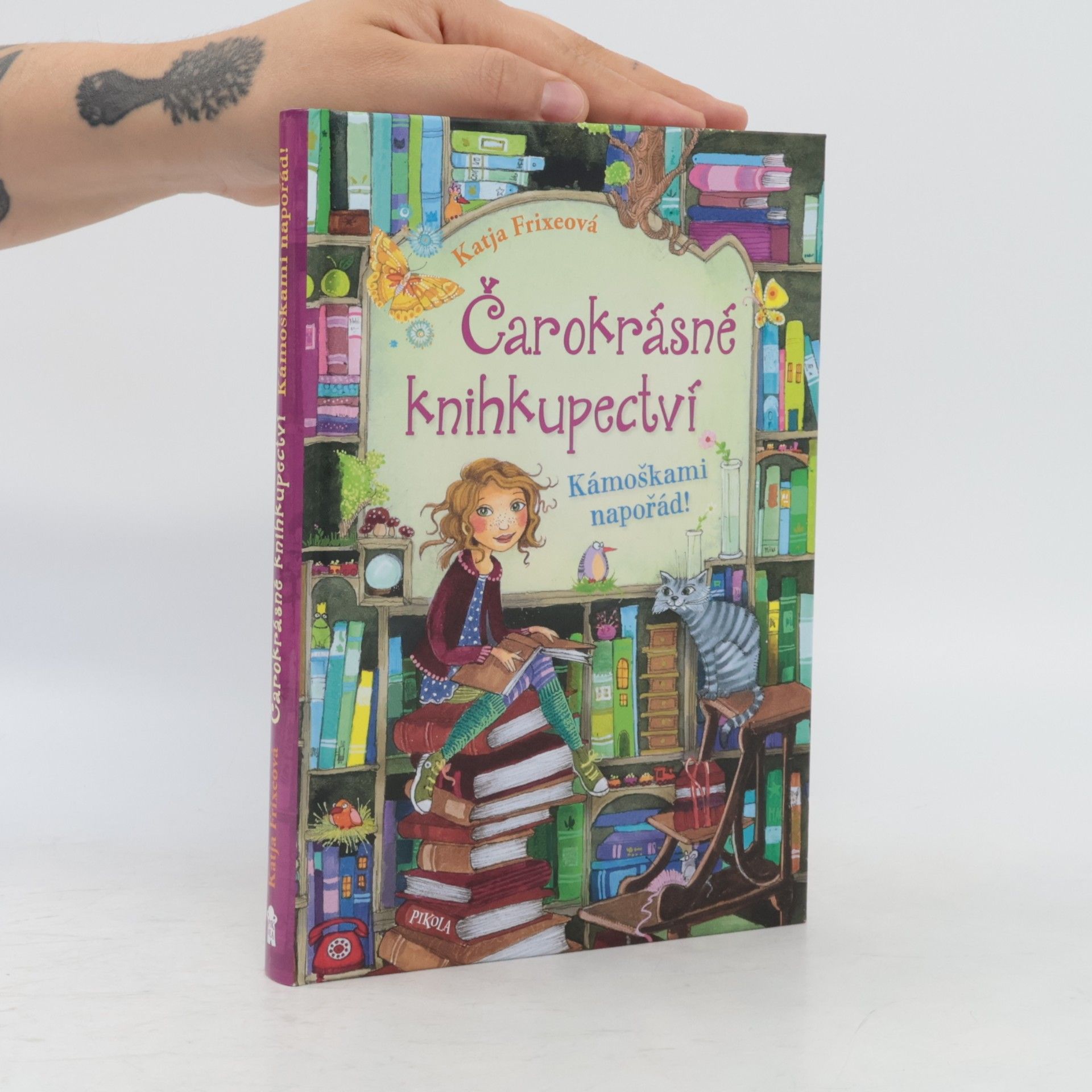 Čarokrásné knihkupectví. Kámoškami napořád!