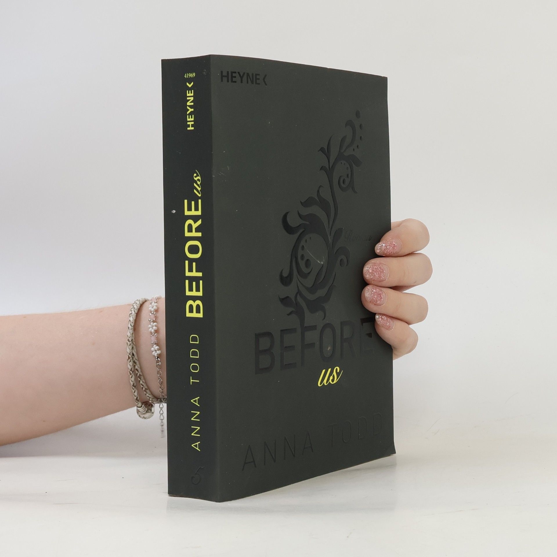 Anna Todd After 5. Before Us