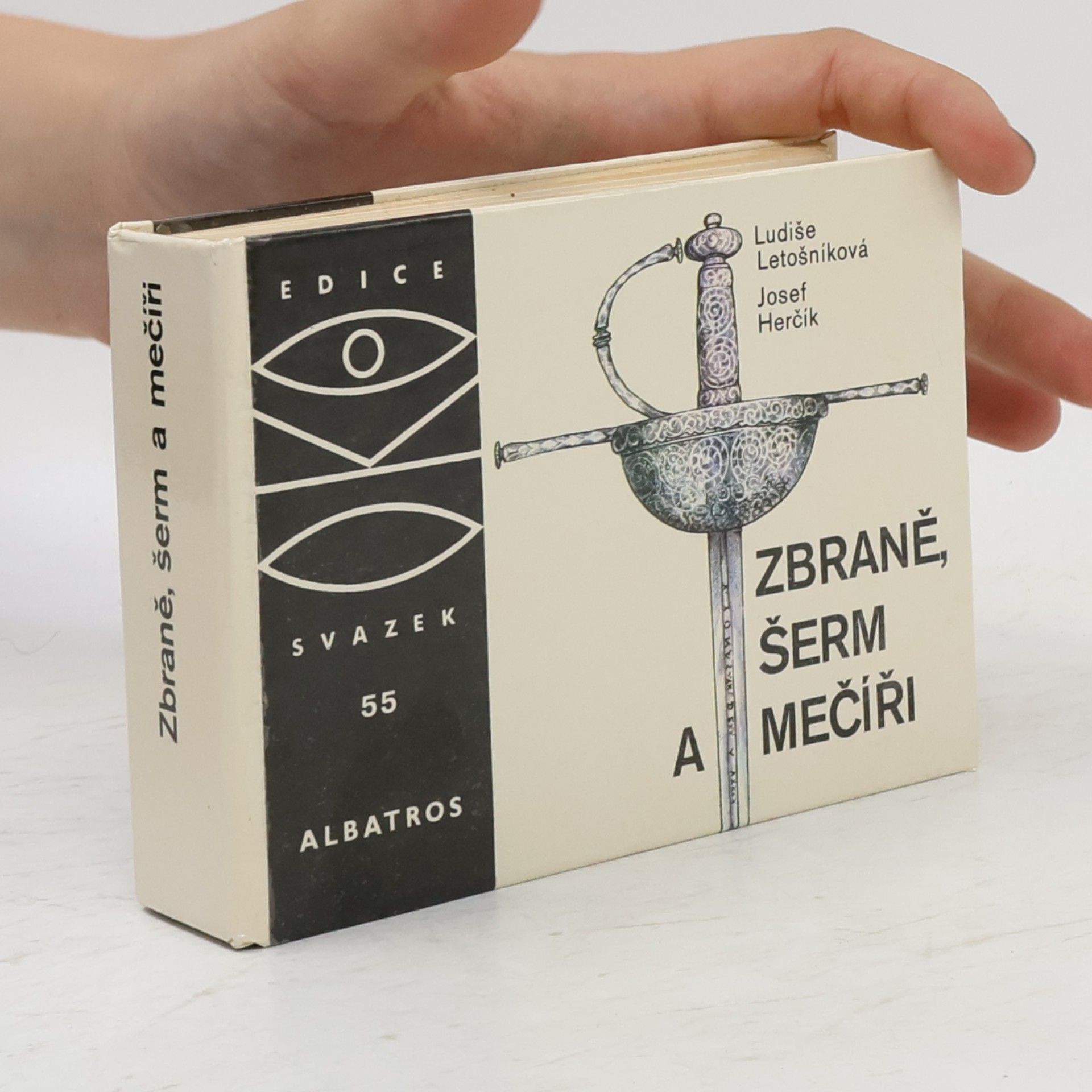 Ludiše Letošníková Zbraně, šerm a mečíři