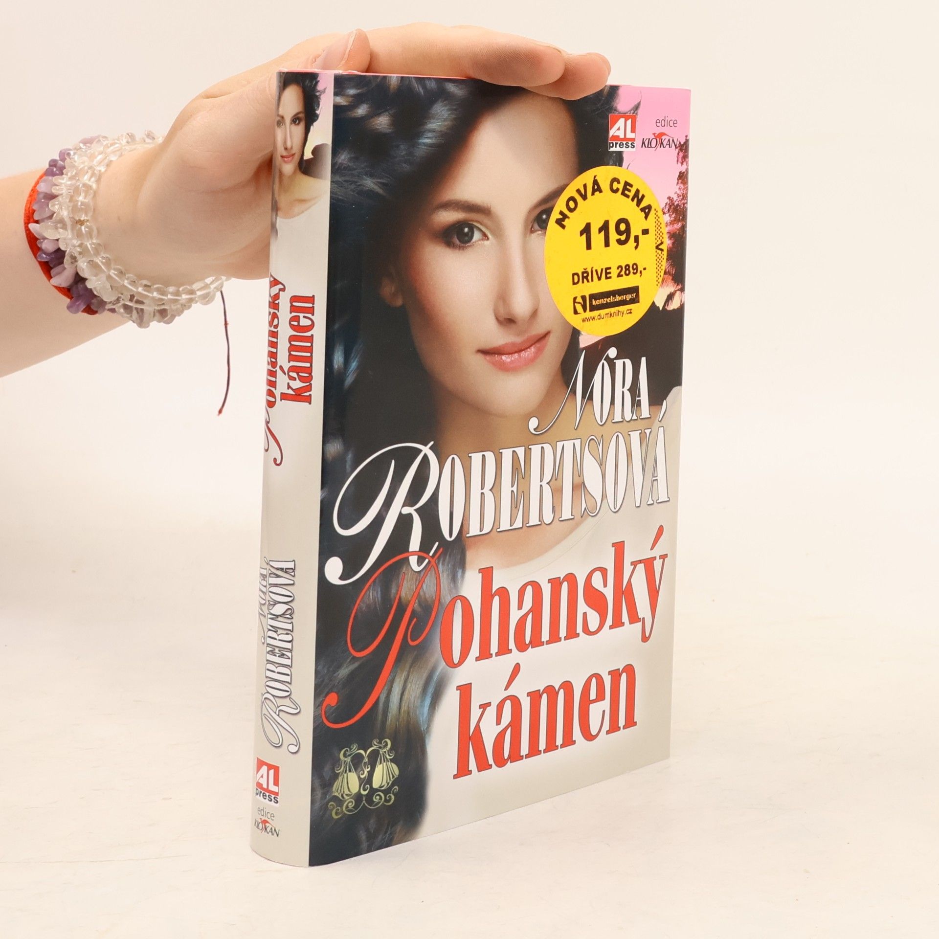 Nora Roberts Pohanský kámen