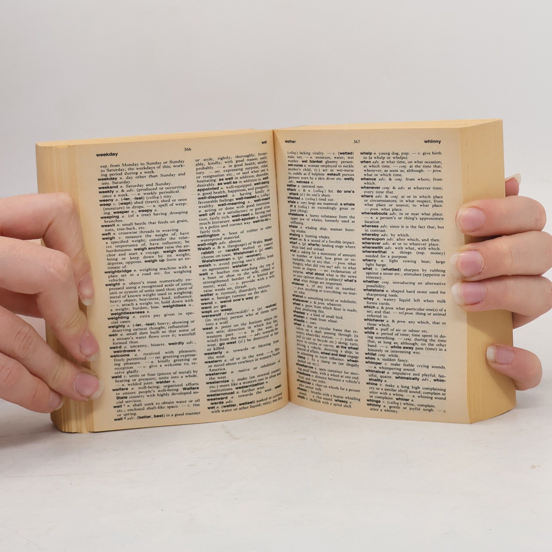 Sara Hawker The Oxford Popular Dictionary & Thesaurus