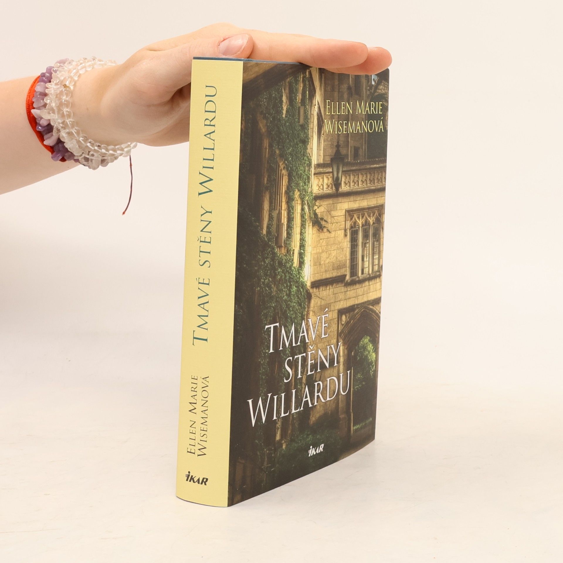 Ellen Marie Wiseman Tmavé stěny Willardu