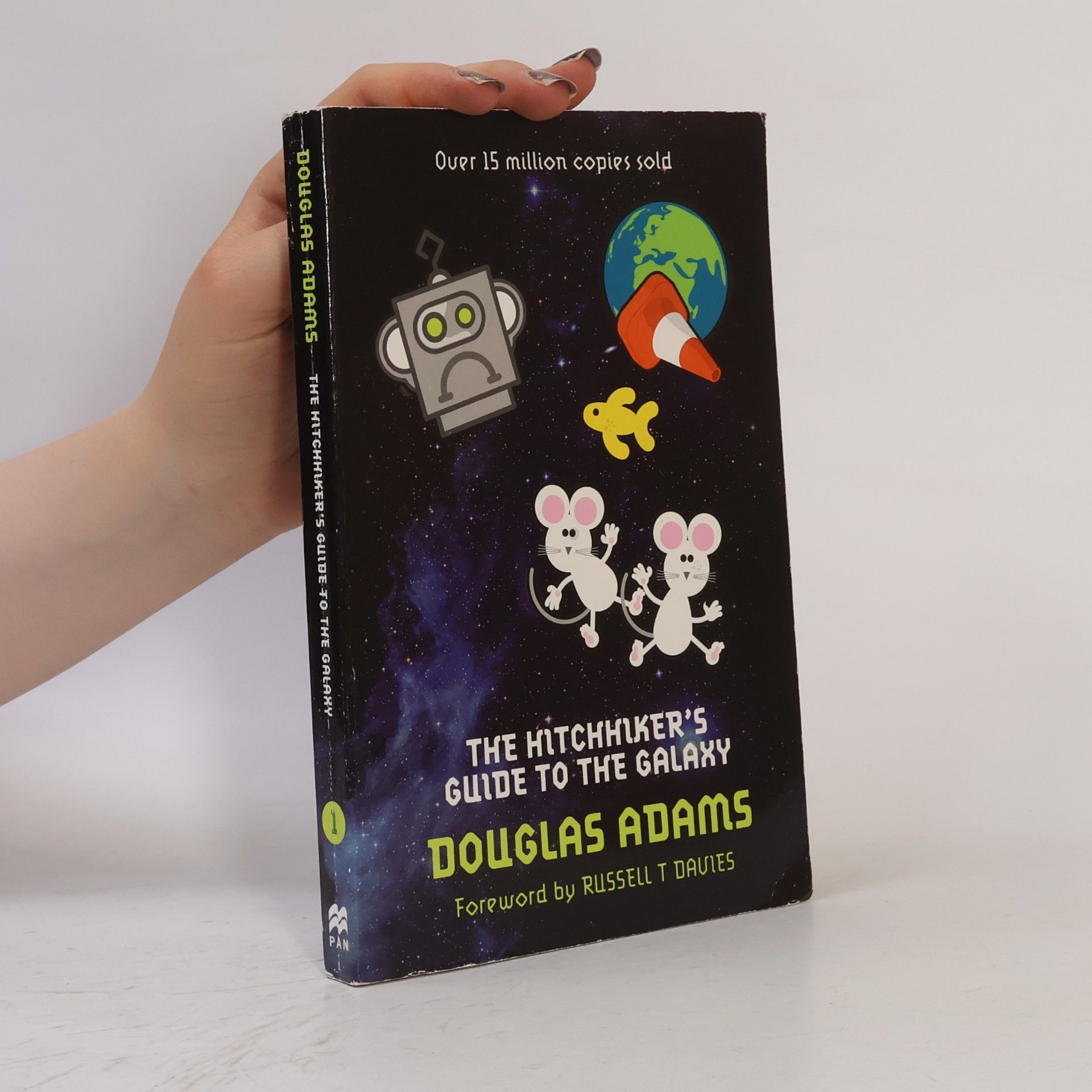 Douglas Adams The hitchhiker's guide to the galaxy 1