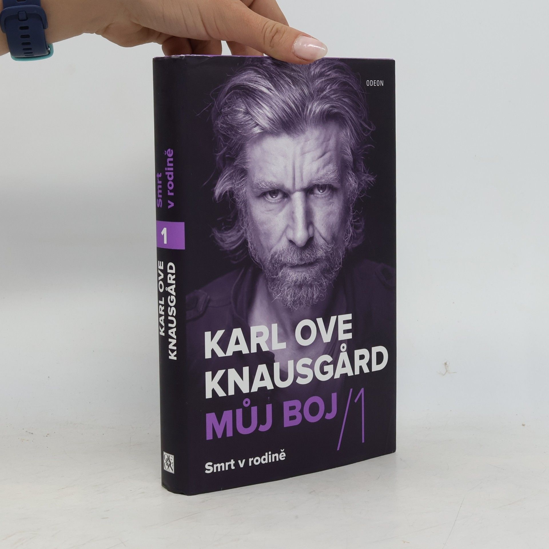 Karl Ove Knausgård Můj boj. 1, Smrt v rodině