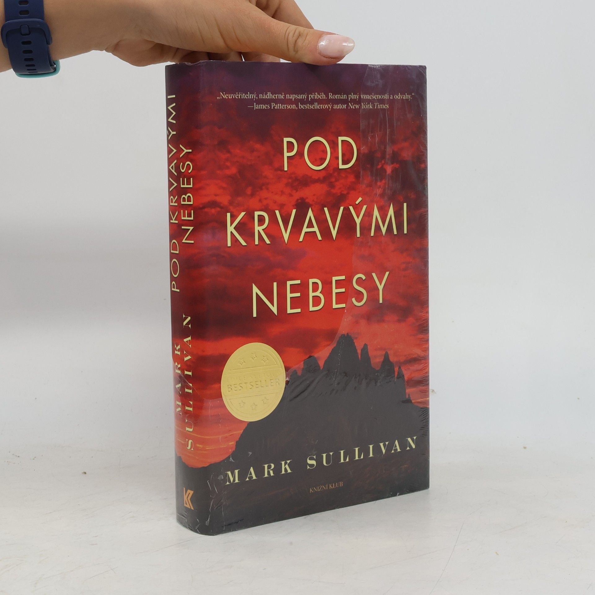 Mark T. Sullivan Pod krvavými nebesy