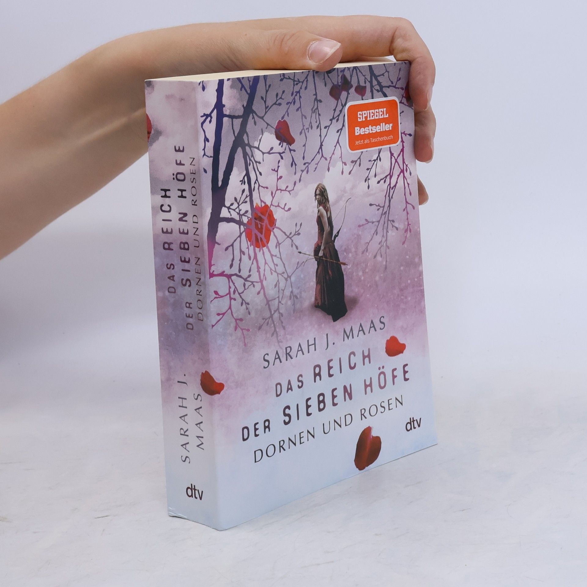 Sarah J. Maas Das Reich der sieben Höfe. Dornen und Rosen