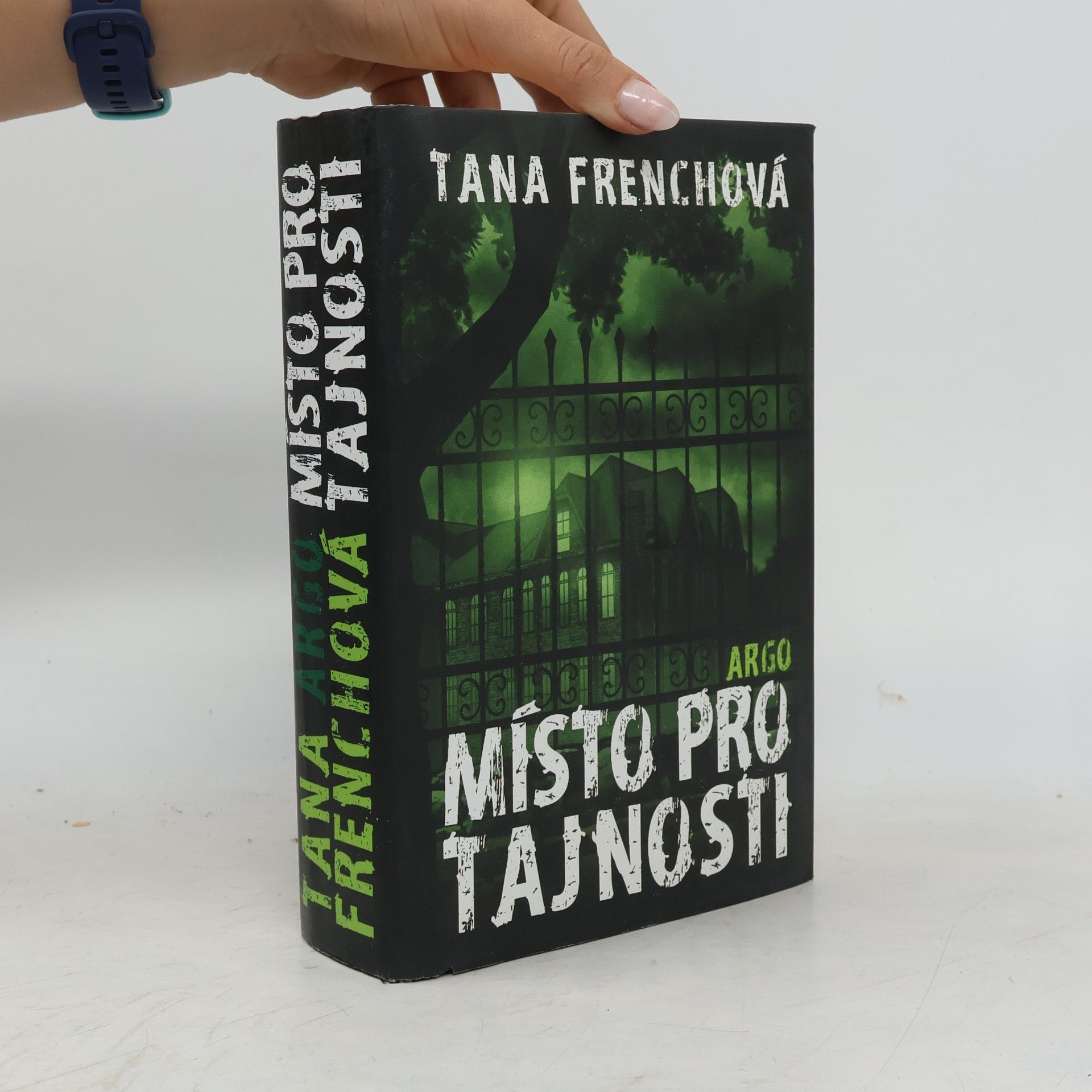 Tana French Místo pro tajnosti