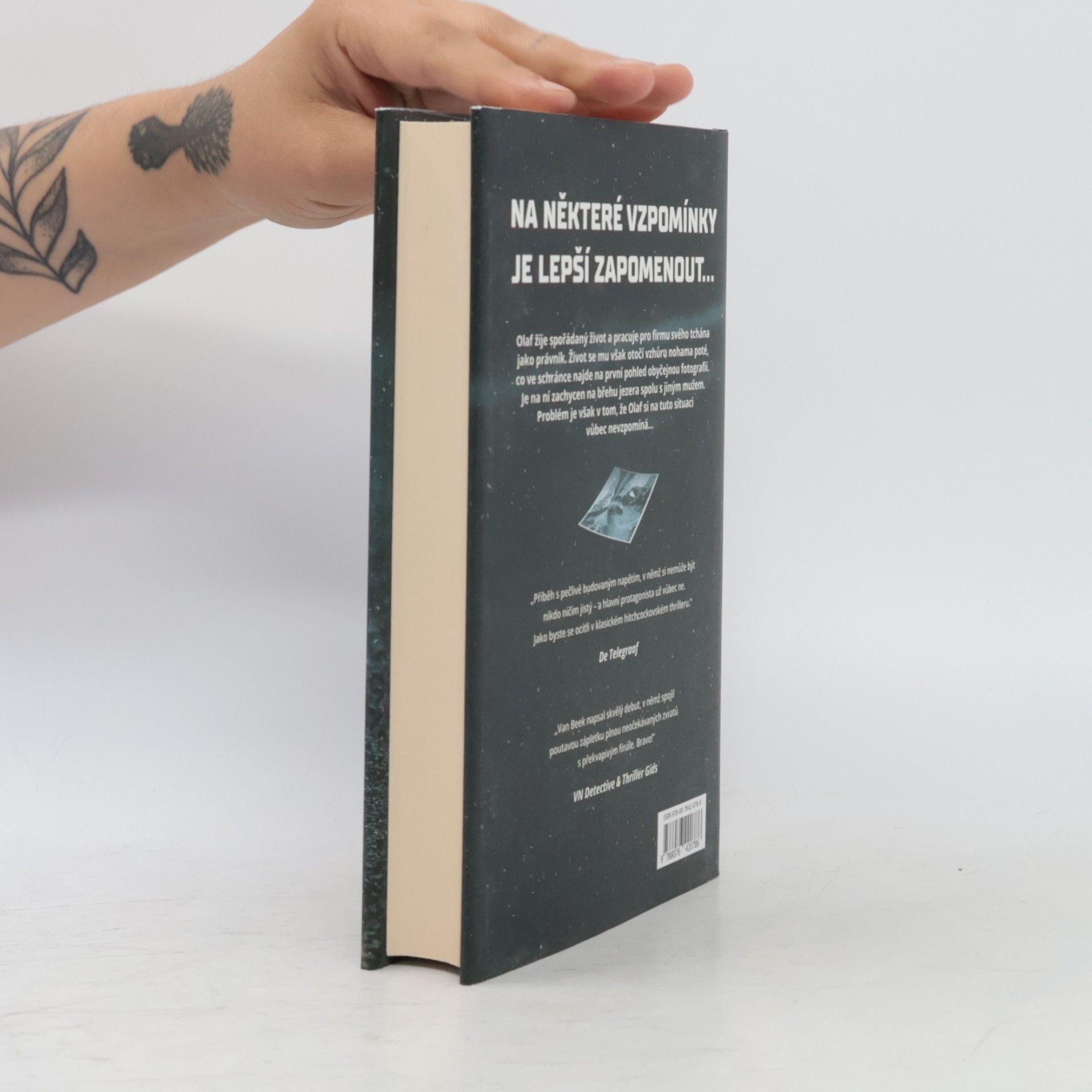 Kasper van Beek Amnézie