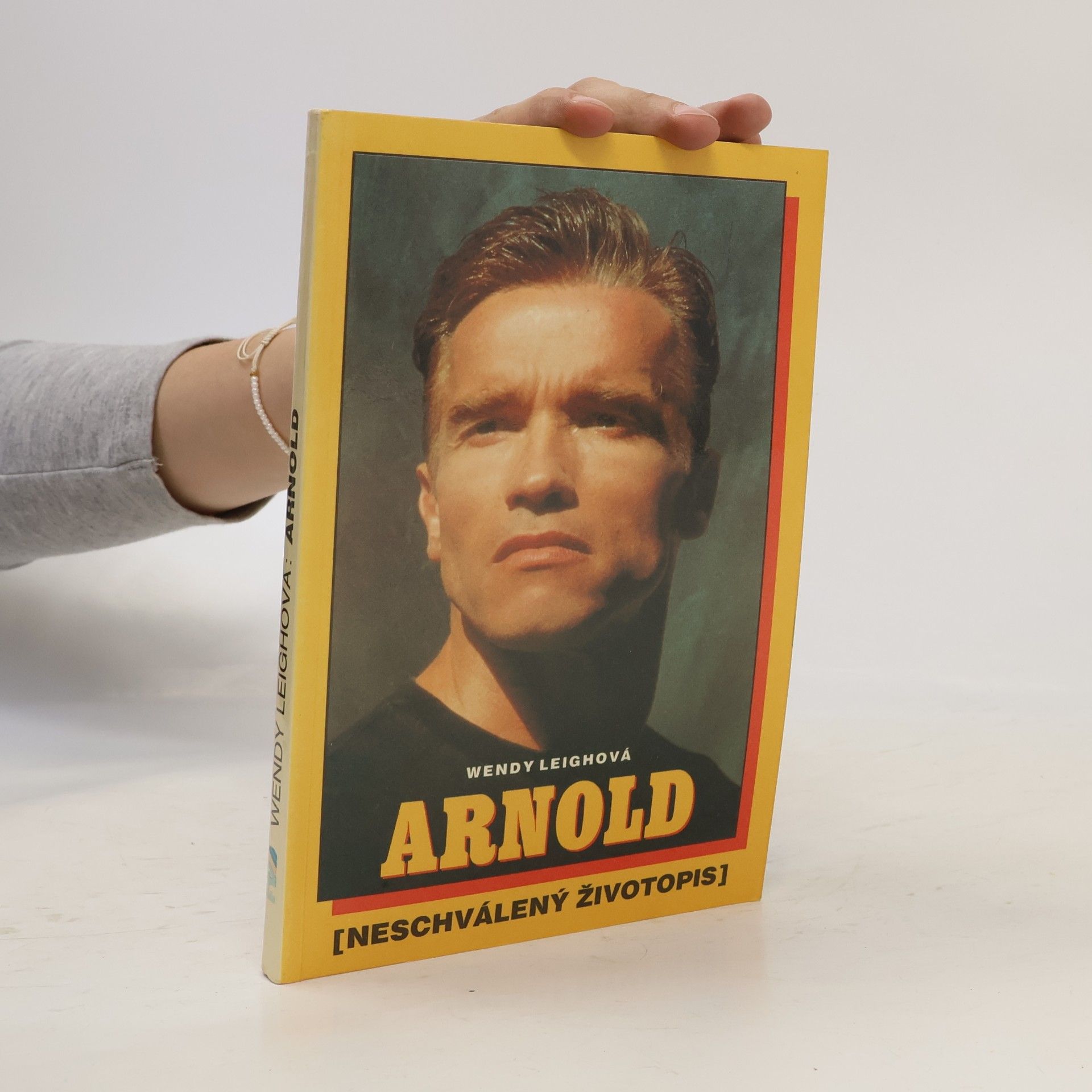 Wendy Leigh Arnold. Neschválený životopis
