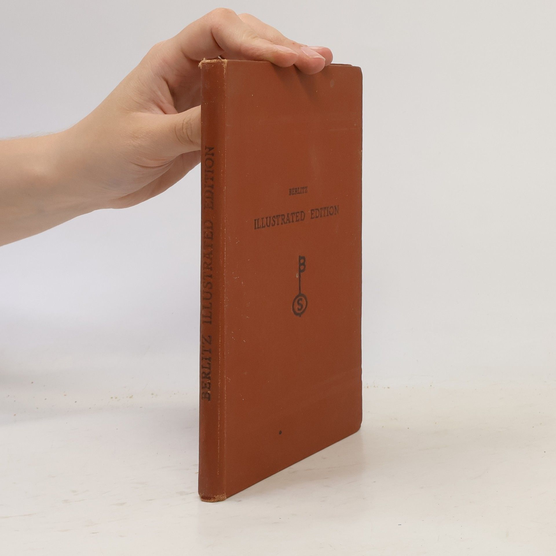 Various authors Berlitz New Illustrated Edition. English