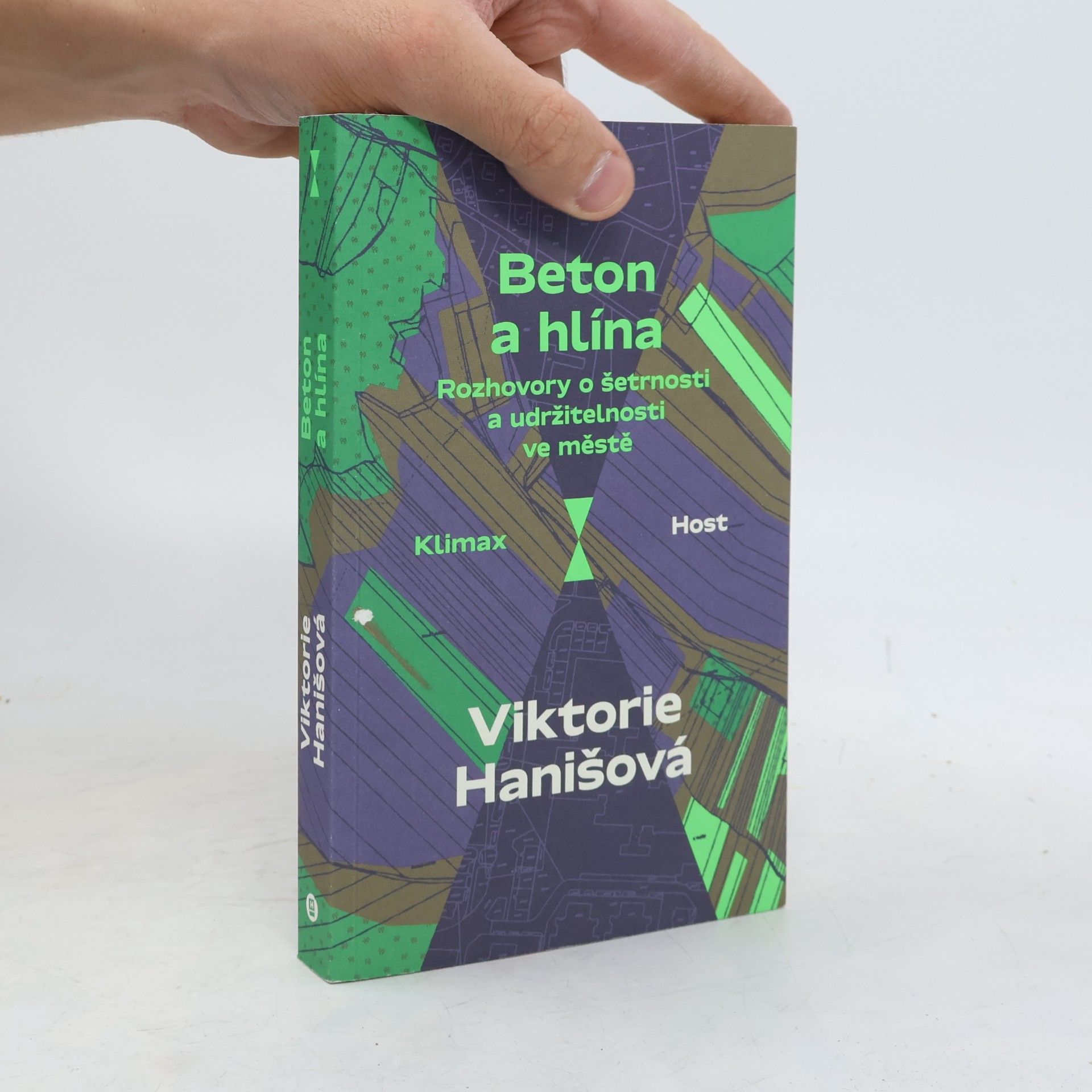 Viktorie Hanišová Beton a hlína