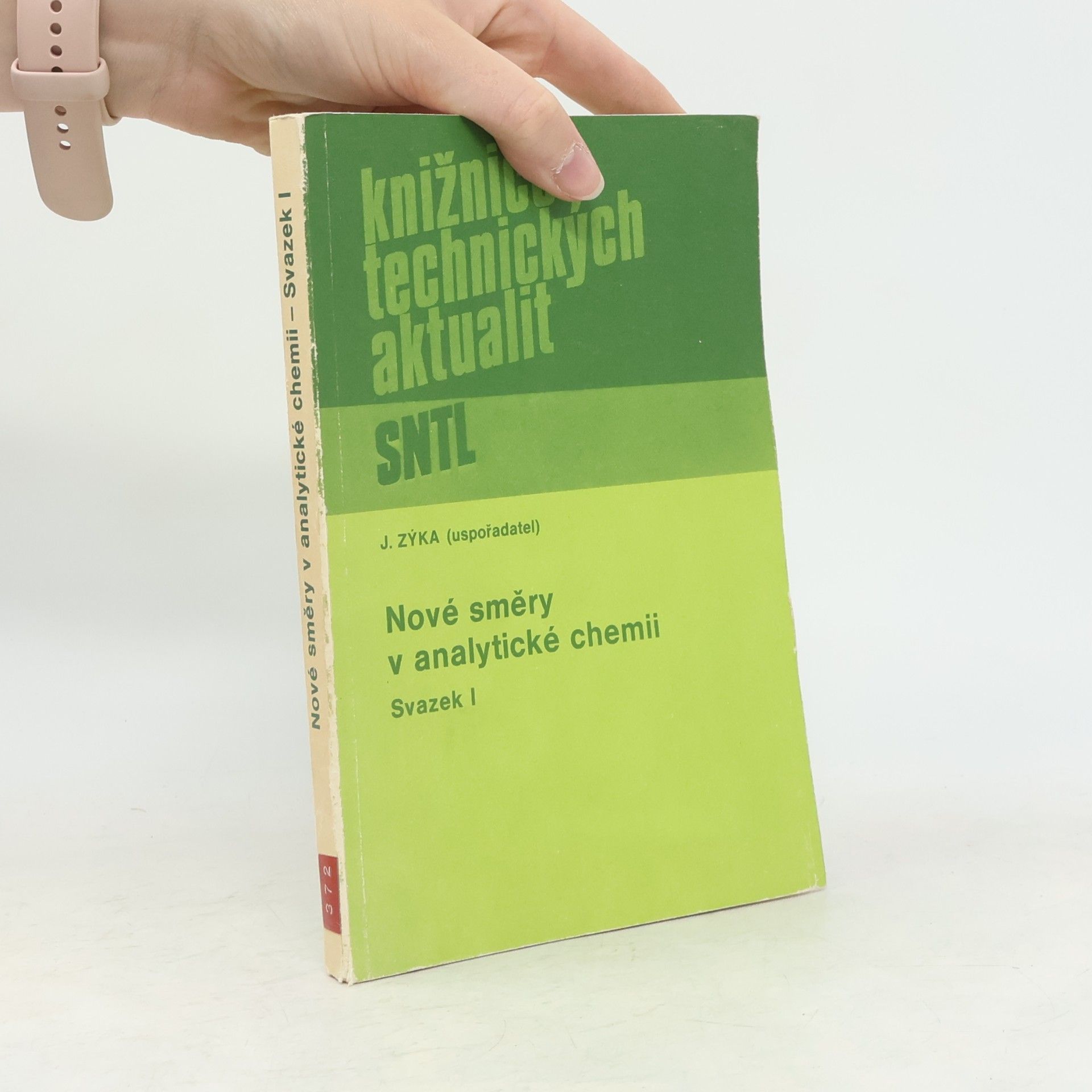 J. Zýka Nové směry v analytické chemii I