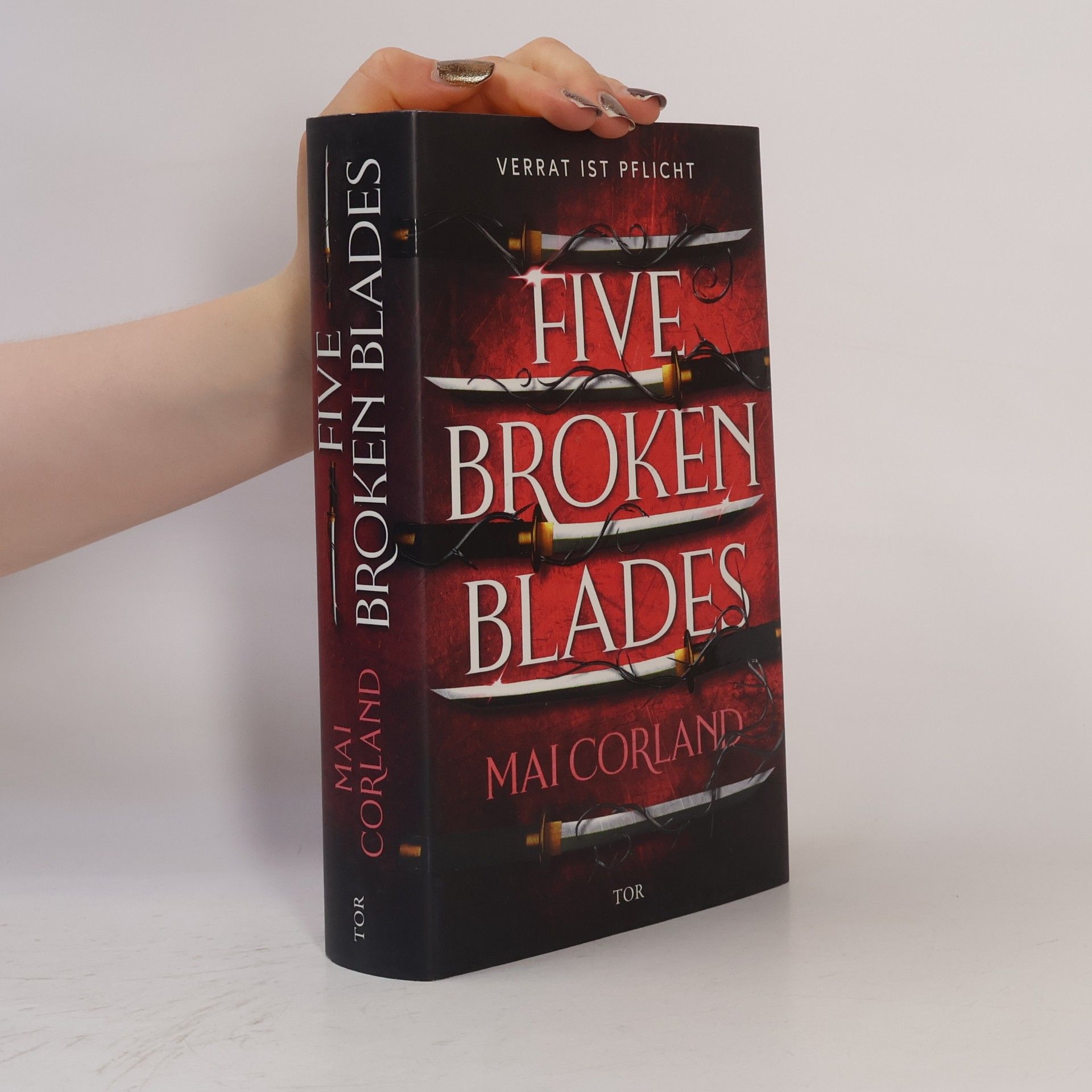 Mai Corland Five Broken Blades