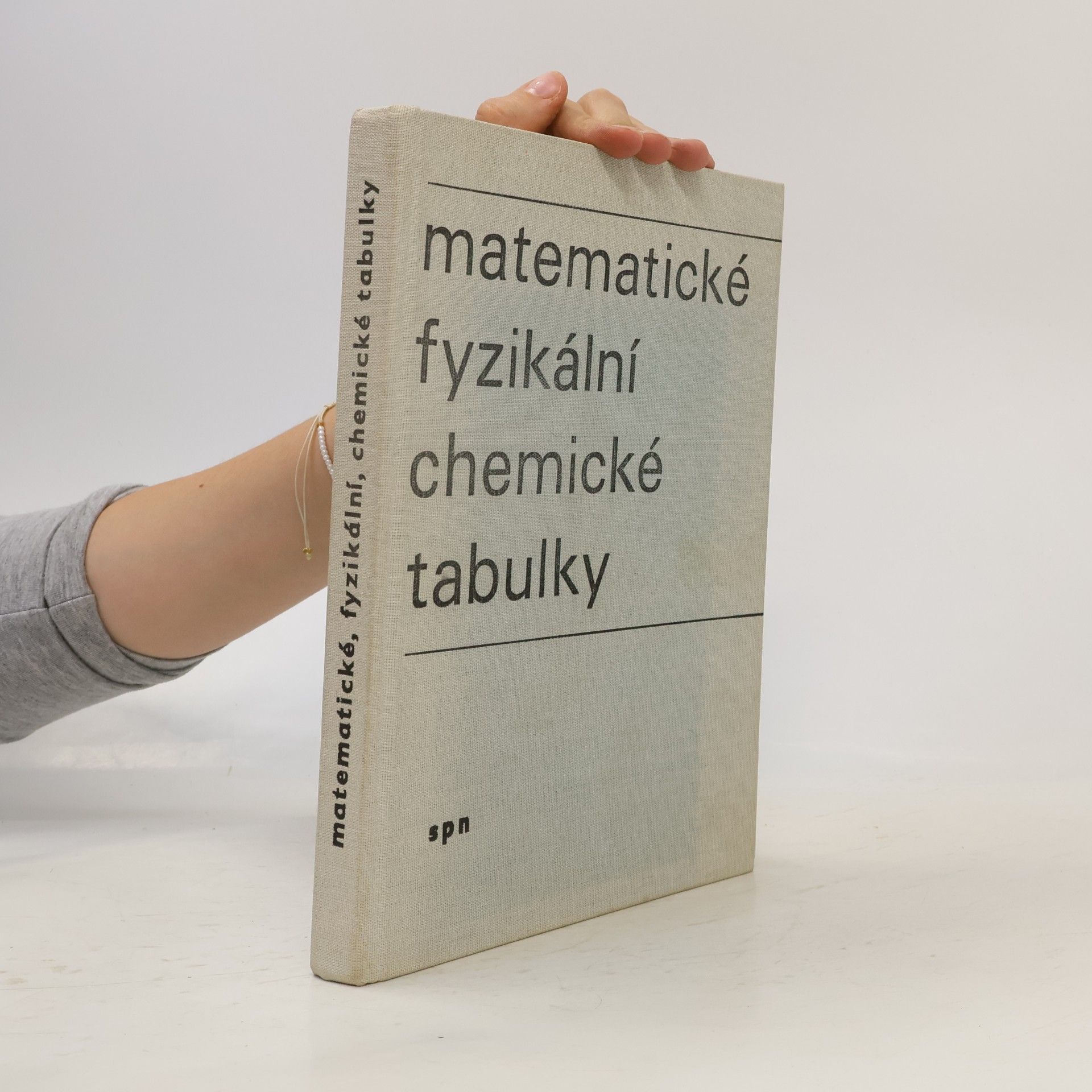 Jiří Mikulčák Matematické, fyzikální a chemické tabulky pro střední školy