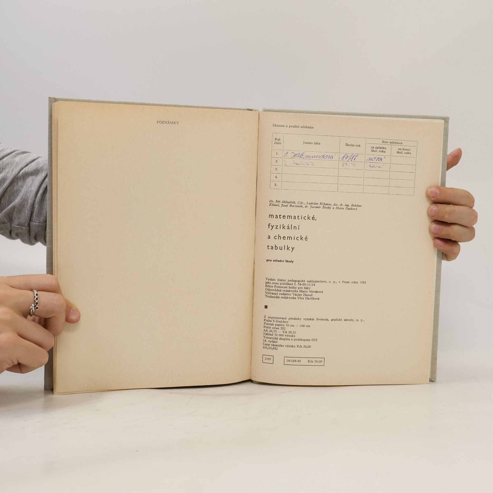 Jiří Mikulčák Matematické, fyzikální a chemické tabulky pro střední školy