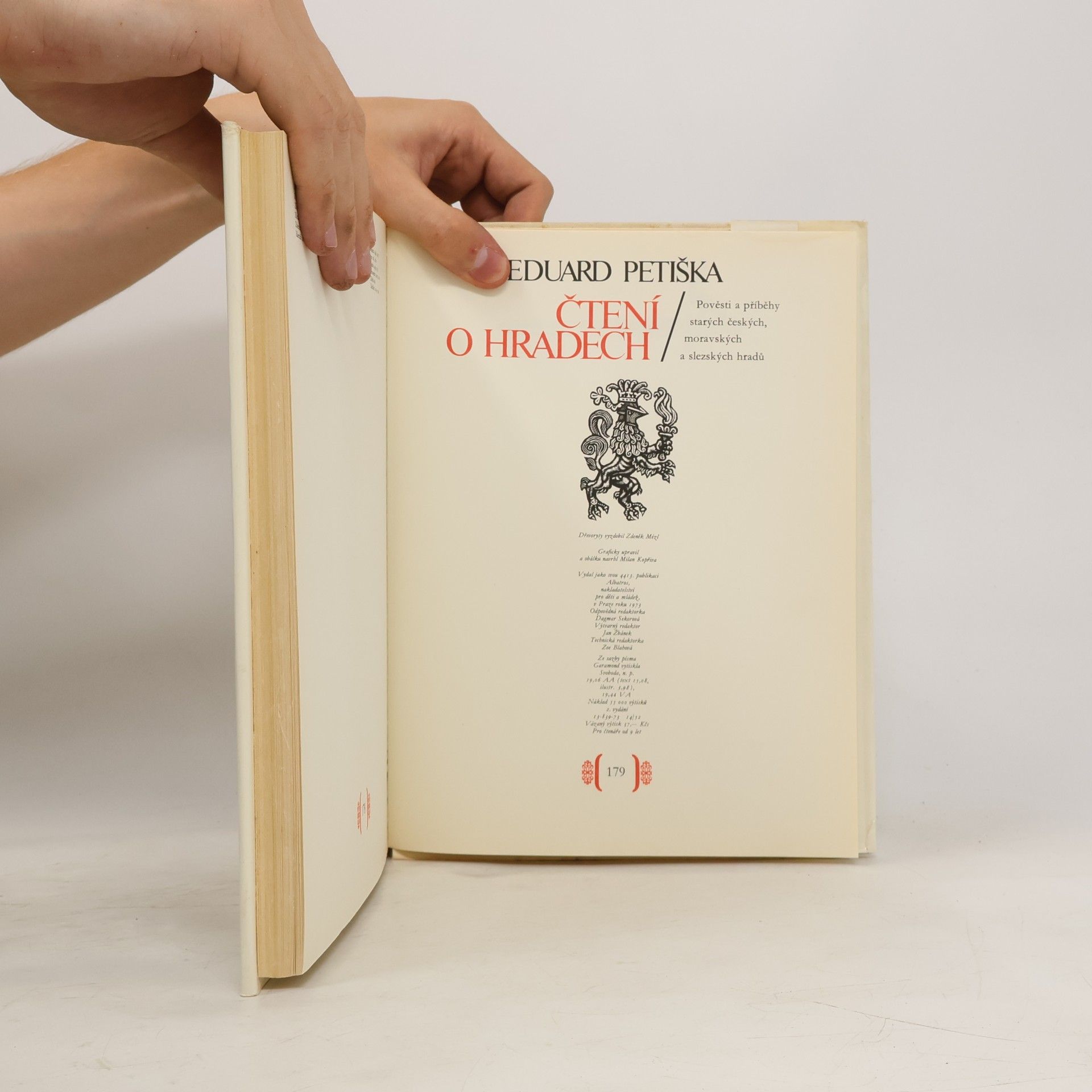 Eduard Petiška Čtení o hradech