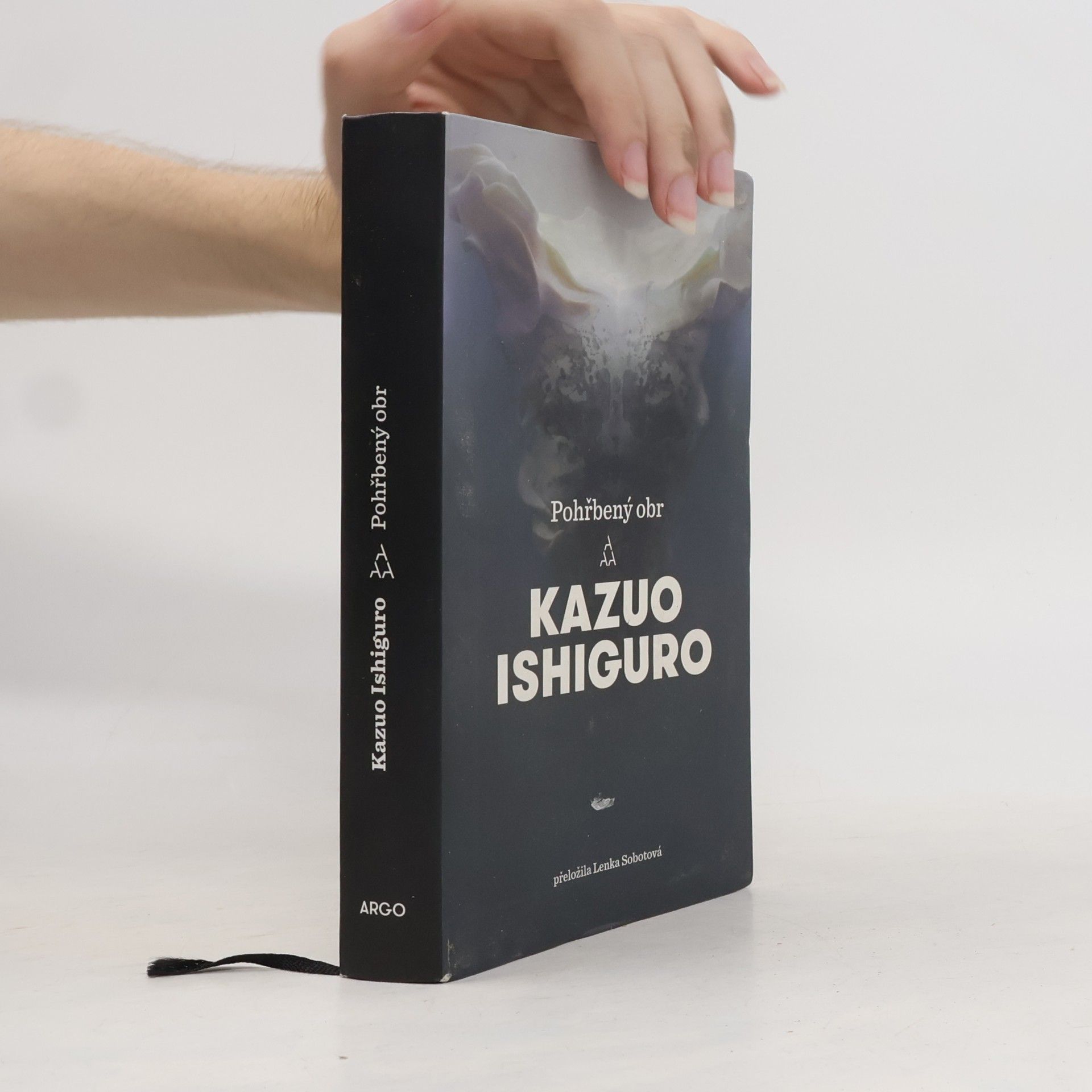 Kazuo Ishiguro Pohřbený obr