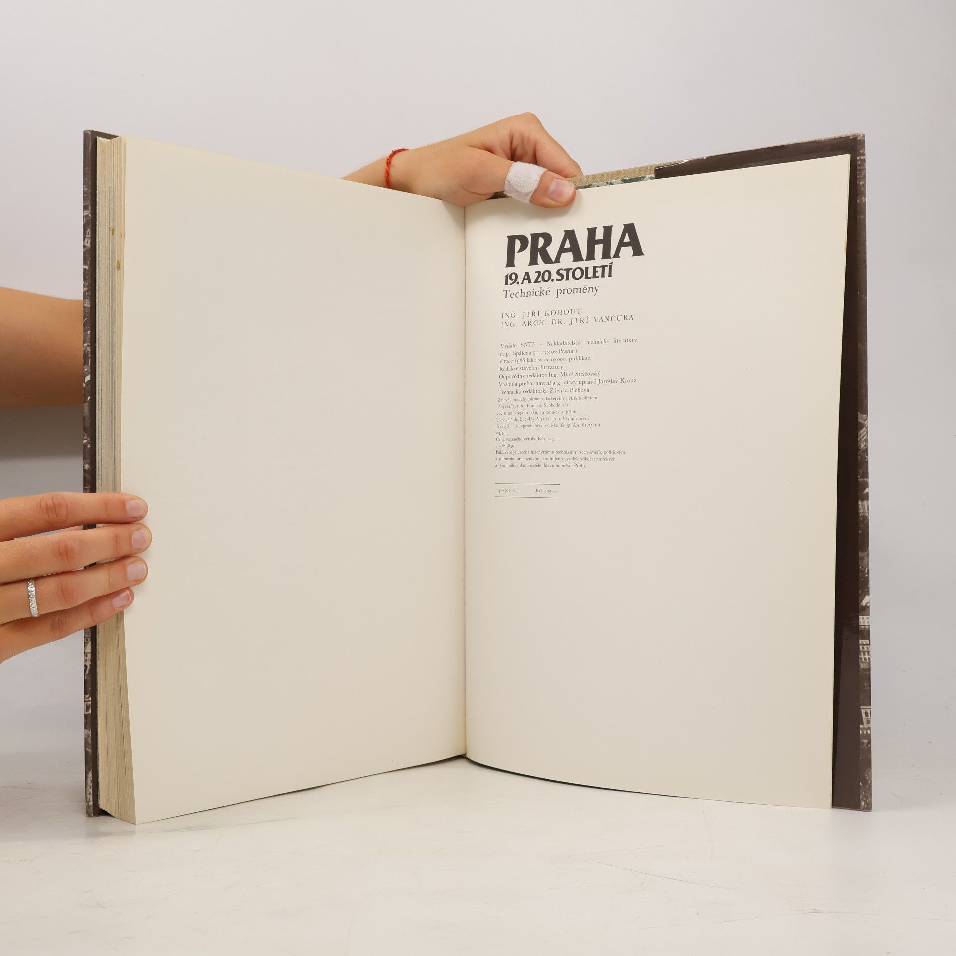 Jiří Kohout Praha 19. a 20. století. Technické proměny