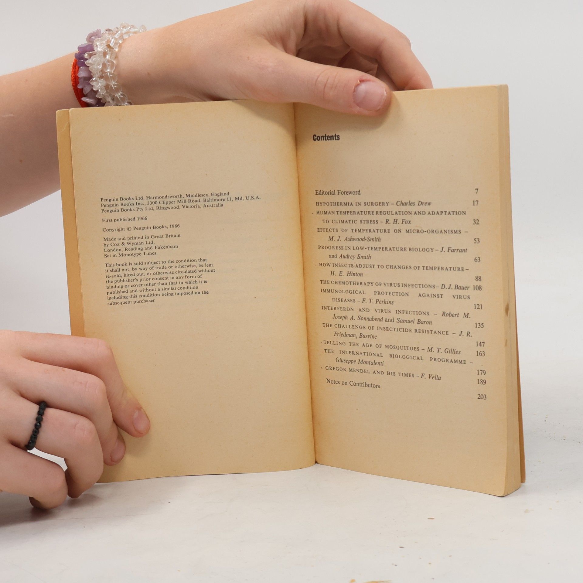 Various authors Penguin science survey B, 1966