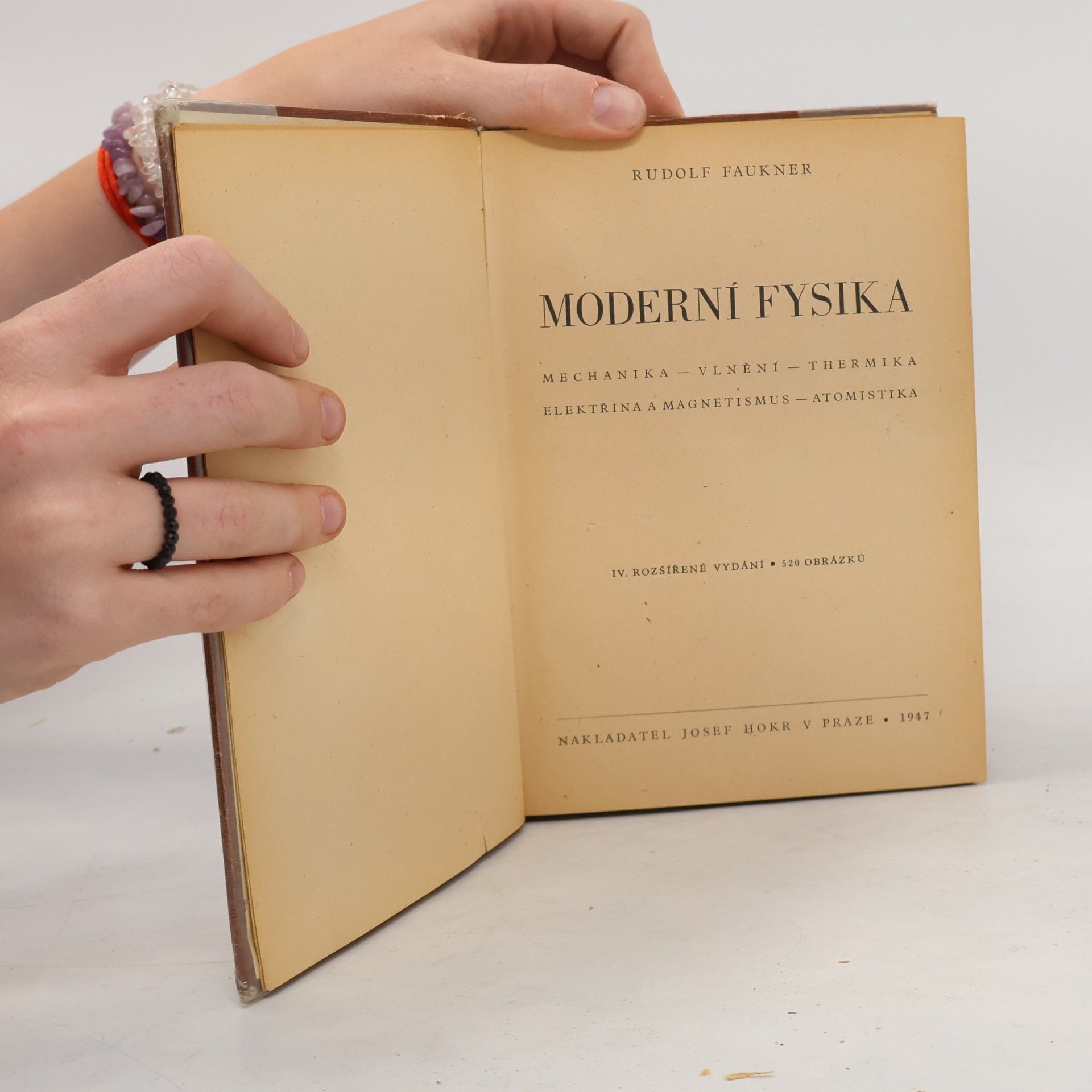 Rudolf Faukner Moderní fysika